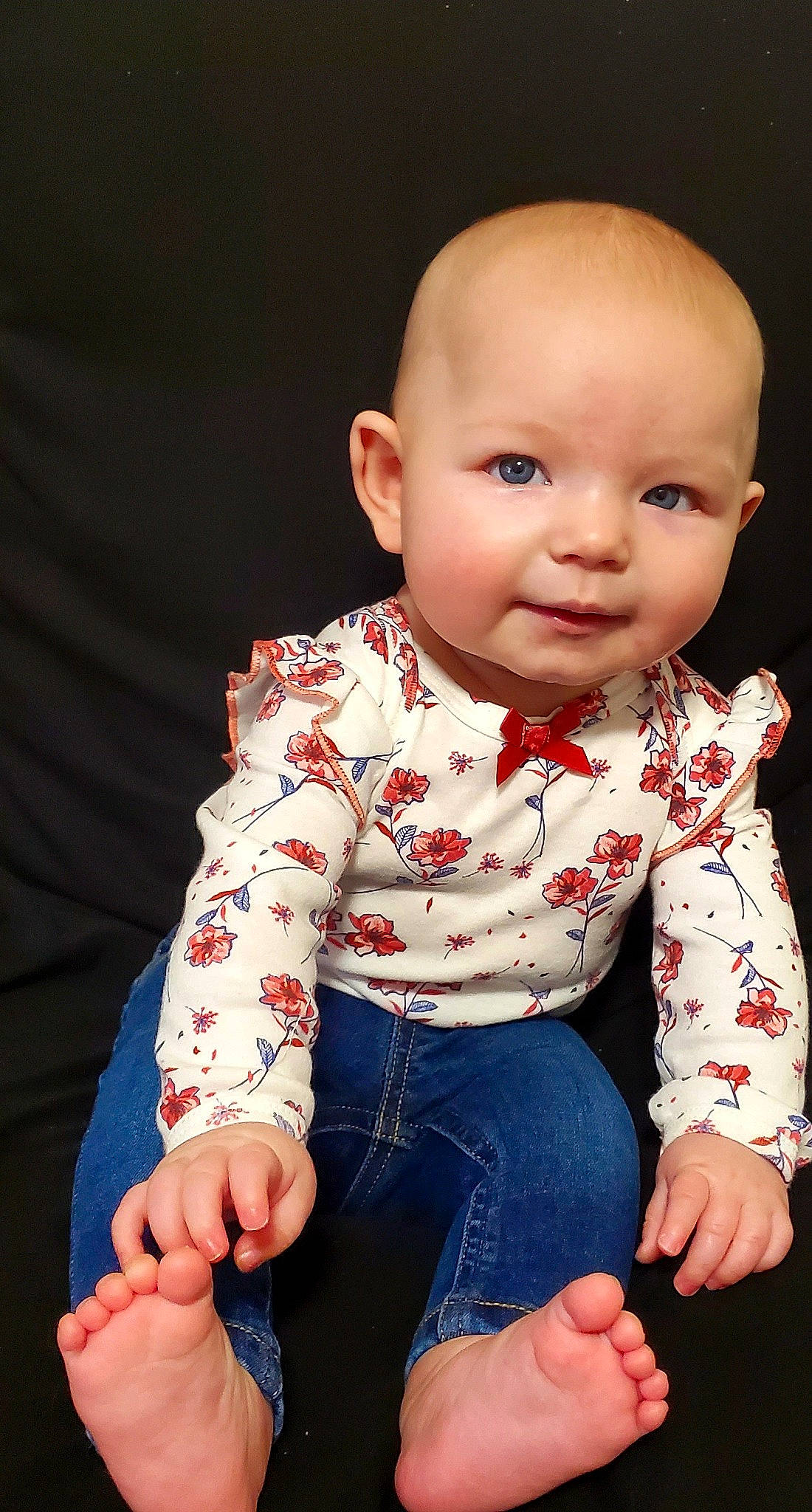 Raylee is registered to the contest to win money with this photo: baby, baby_toddler_clothing, cheek, chin, collar, eye, finger, flash_photography, gesture, hairstyle, hand, happy, human_body, iris, lip, mouth, neck, nose, person, skin