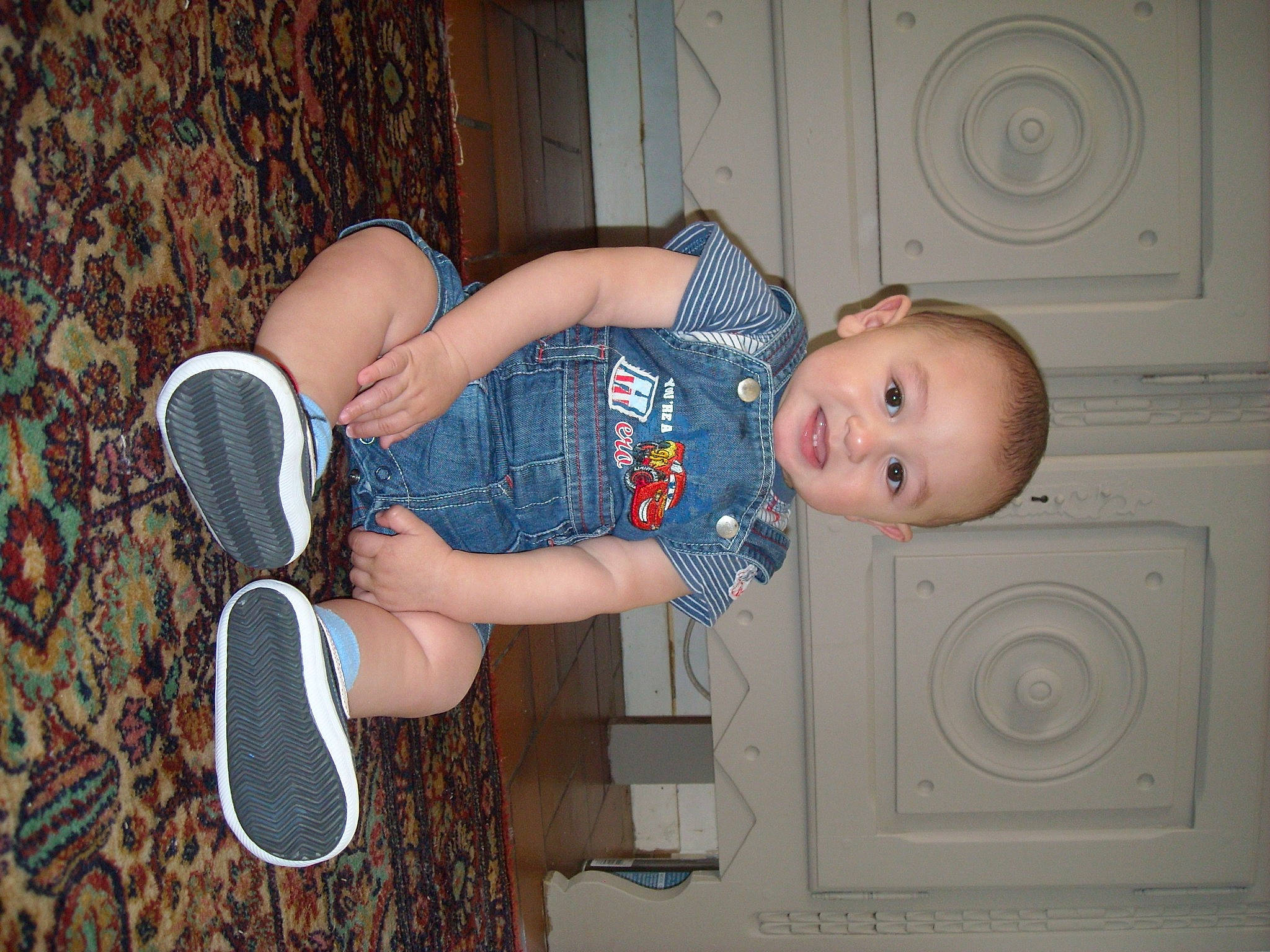 Rohan participe au concours pour gagner de l'argent avec cette photo : baby, baby_products, baby_safety, child, leg, person, product, toddler