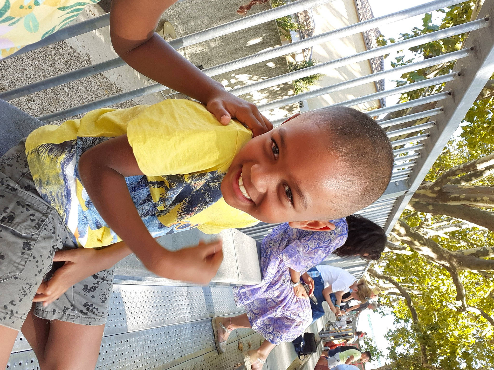 Gabriel a rejoint le concours — aidez-le/la à gagner de superbes lots ! baby, child, fun, grass, happy, hat, human_leg, joy, leisure, people_in_nature, person, plant, play, recreation, sandal, shorts, summer, thigh, toddler, tree