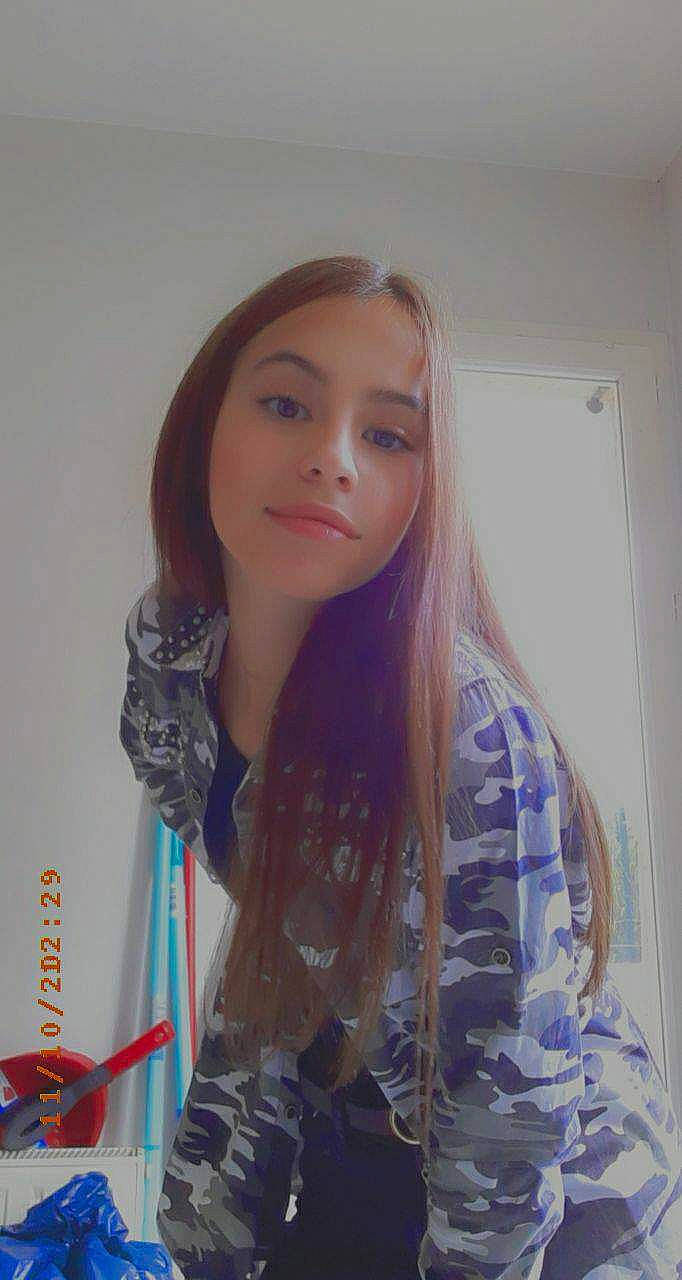 Coralyne participe au concours pour gagner de l'argent avec cette photo : beauty, blond, brown_hair, cool, eyebrow, eyelash, fashion, hair_coloring, hairstyle, jaw, layered_hair, lip, long_hair, makeover, model, person, photo_shoot, portrait, portrait_photography, street_fashion