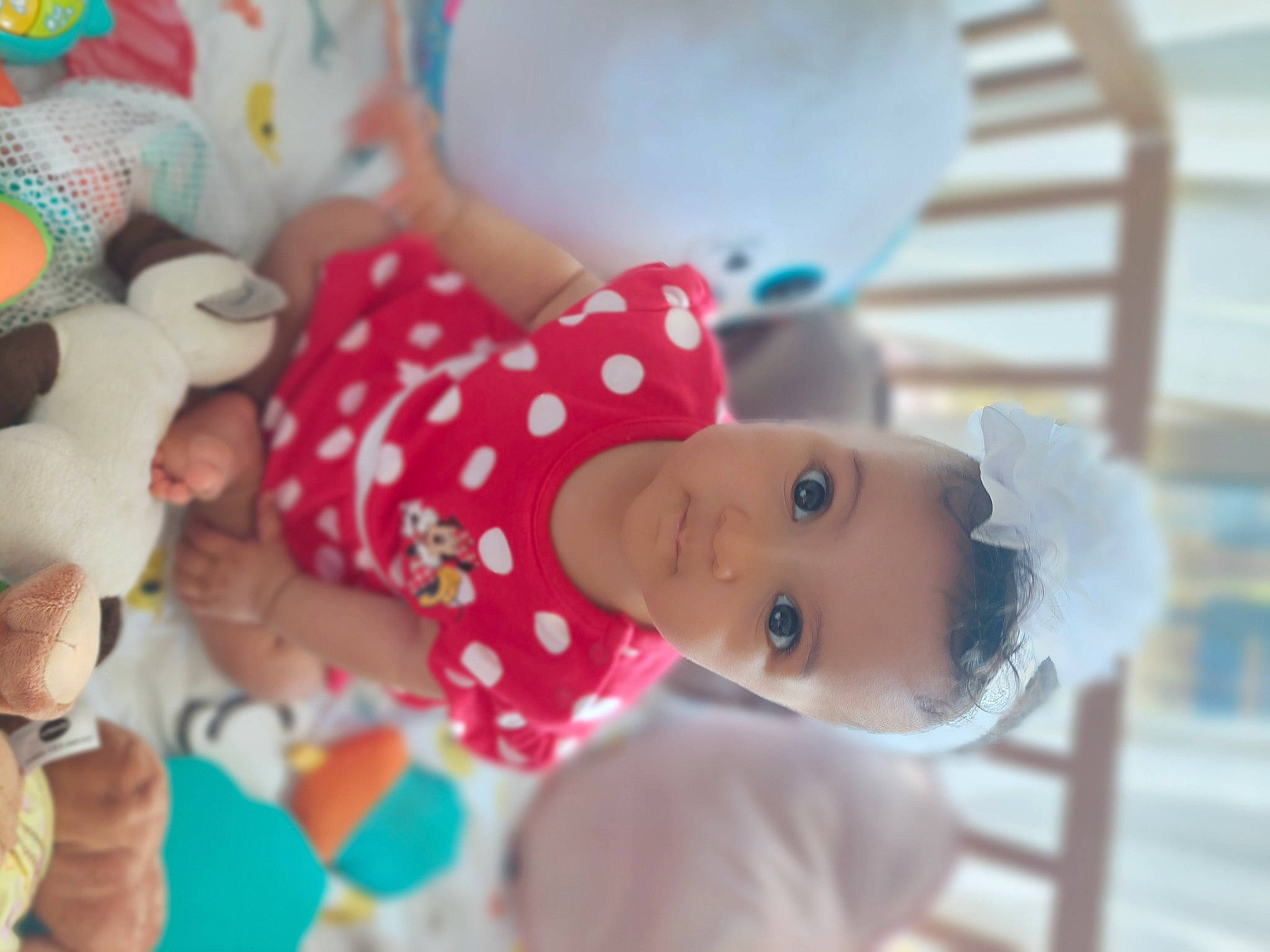 Maelyne participe au concours pour gagner de l'argent avec cette photo : baby, baby_products, baby_toddler_clothing, baby_toys, child, fun, happy, linens, pattern, person, pink, play, polka_dot, room, textile, toddler