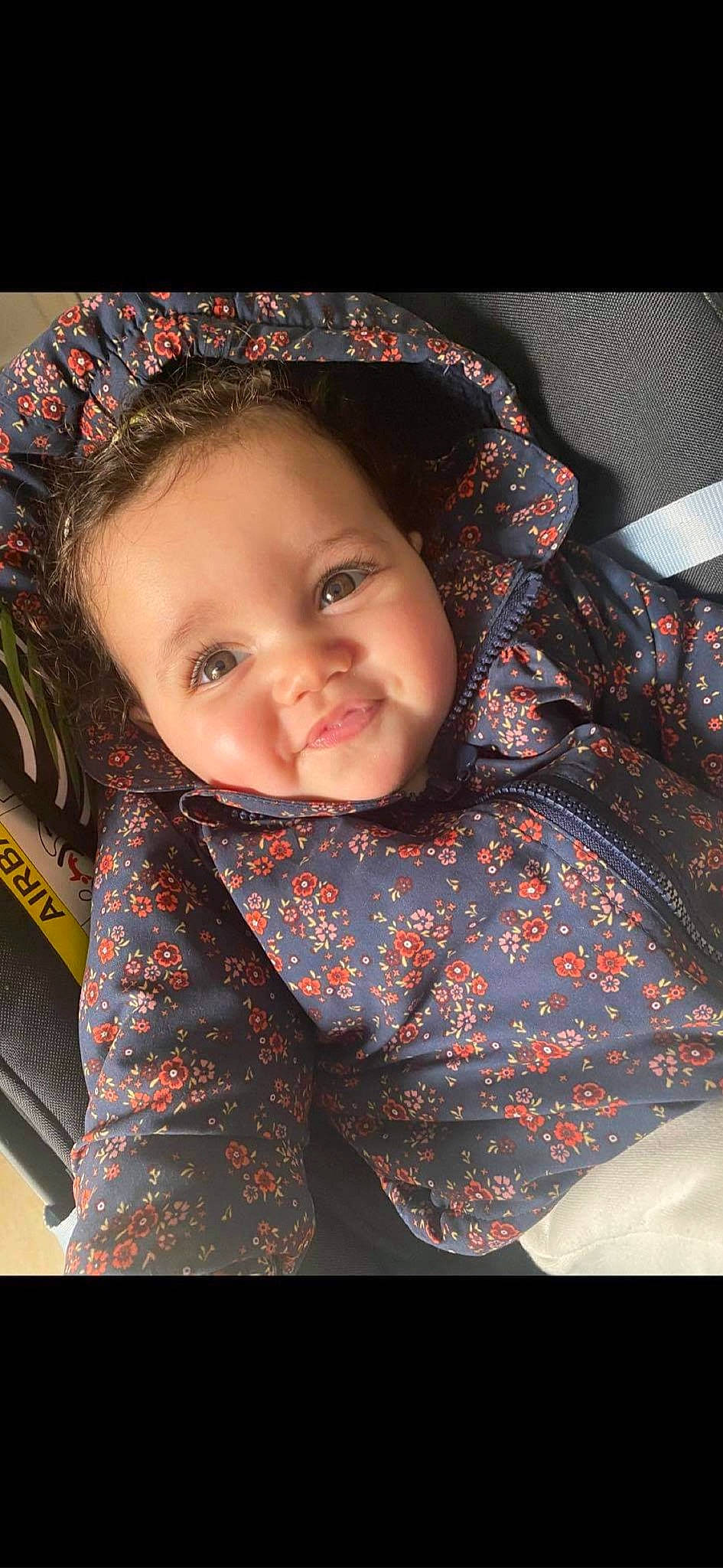 Iline participe au concours pour gagner de l'argent avec cette photo : cheek, child, chin, cool, eyebrow, facial_expression, flash_photography, happy, iris, lip, mouth, neck, nose, outerwear, person, skin, sleeve, smile, textile, toddler