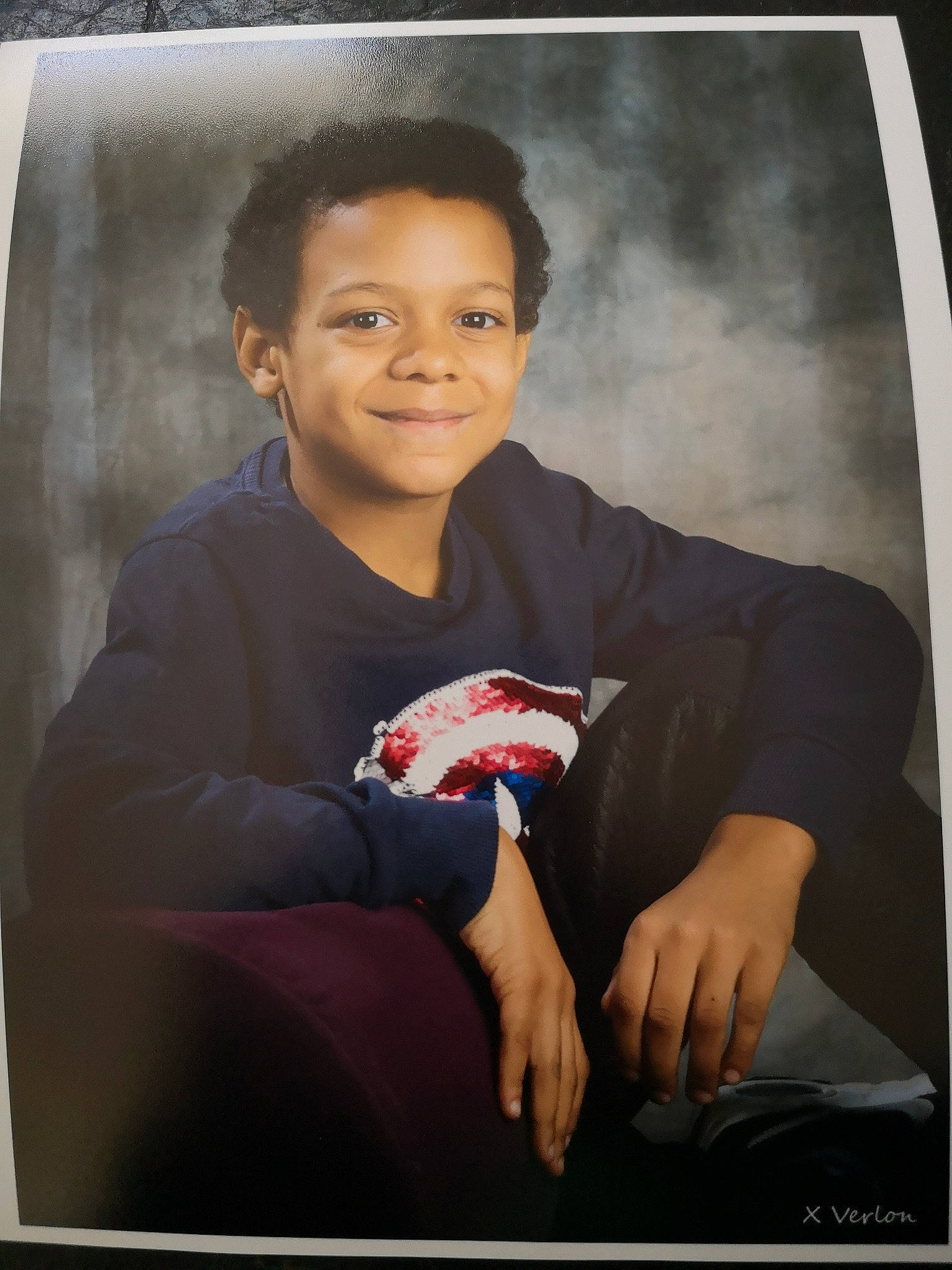 Sylla a rejoint le concours — aidez-le/la à gagner de superbes lots ! child, flesh, gesture, hand, jaw, joy, person, photography, portrait