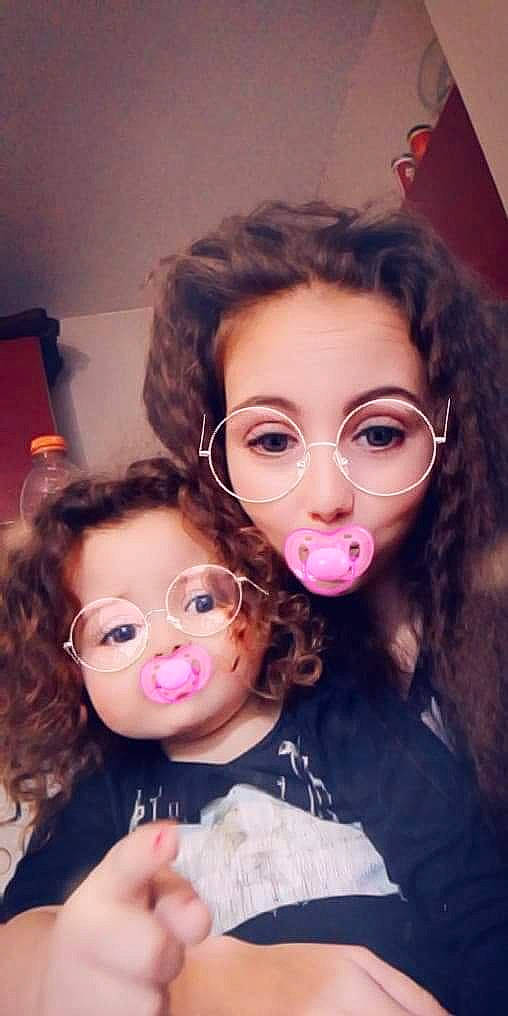 Kelyah a rejoint le concours — aidez-le/la à gagner de superbes lots ! beauty, cheek, child, cool, daughter, eye, eyebrow, eyewear, face, fun, glasses, hair, head, lip, nose, person, photography, selfie, skin, smile