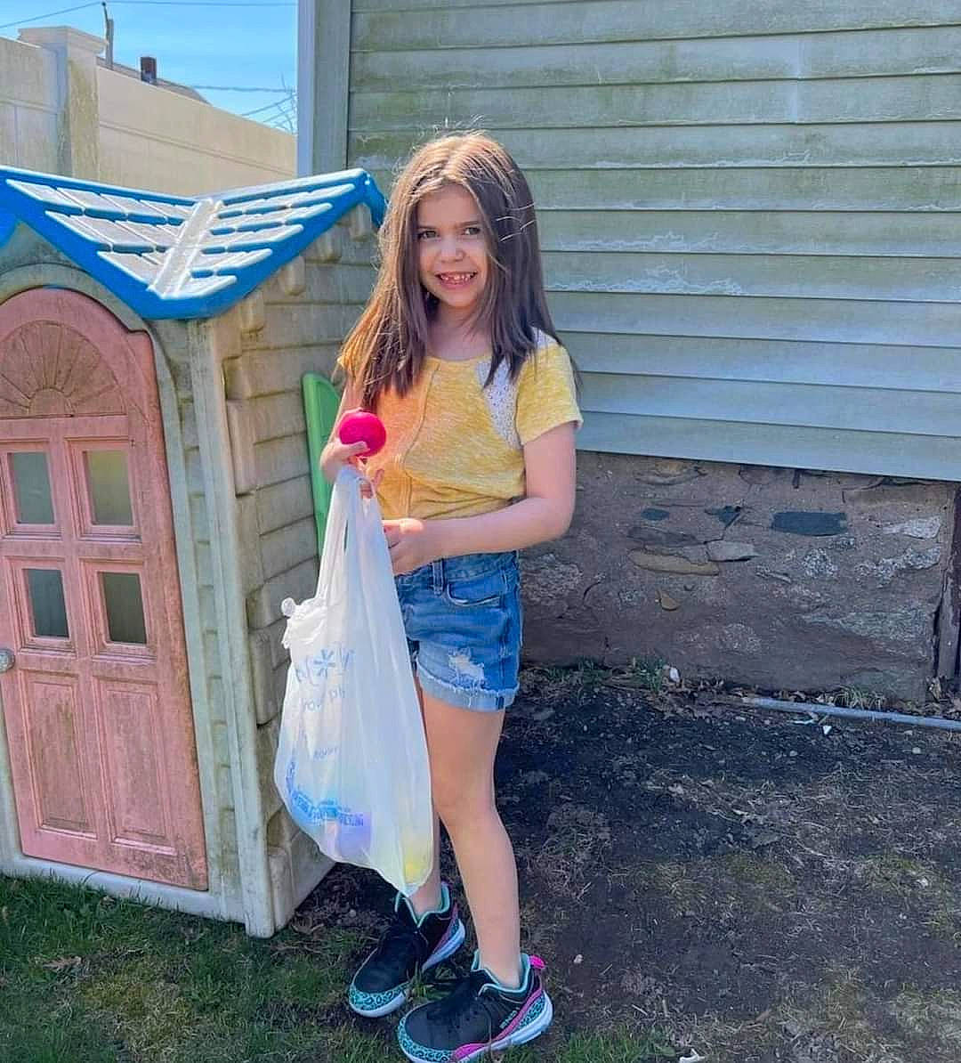 Zoey joined the competition — help win amazing prizes! bag, denim, electric_blue, fashion_accessory, grass, happy, human_leg, joy, knee, leg, leisure, luggage_and_bags, magenta, people_in_nature, person, pink, recreation, smile, t_shirt, thigh