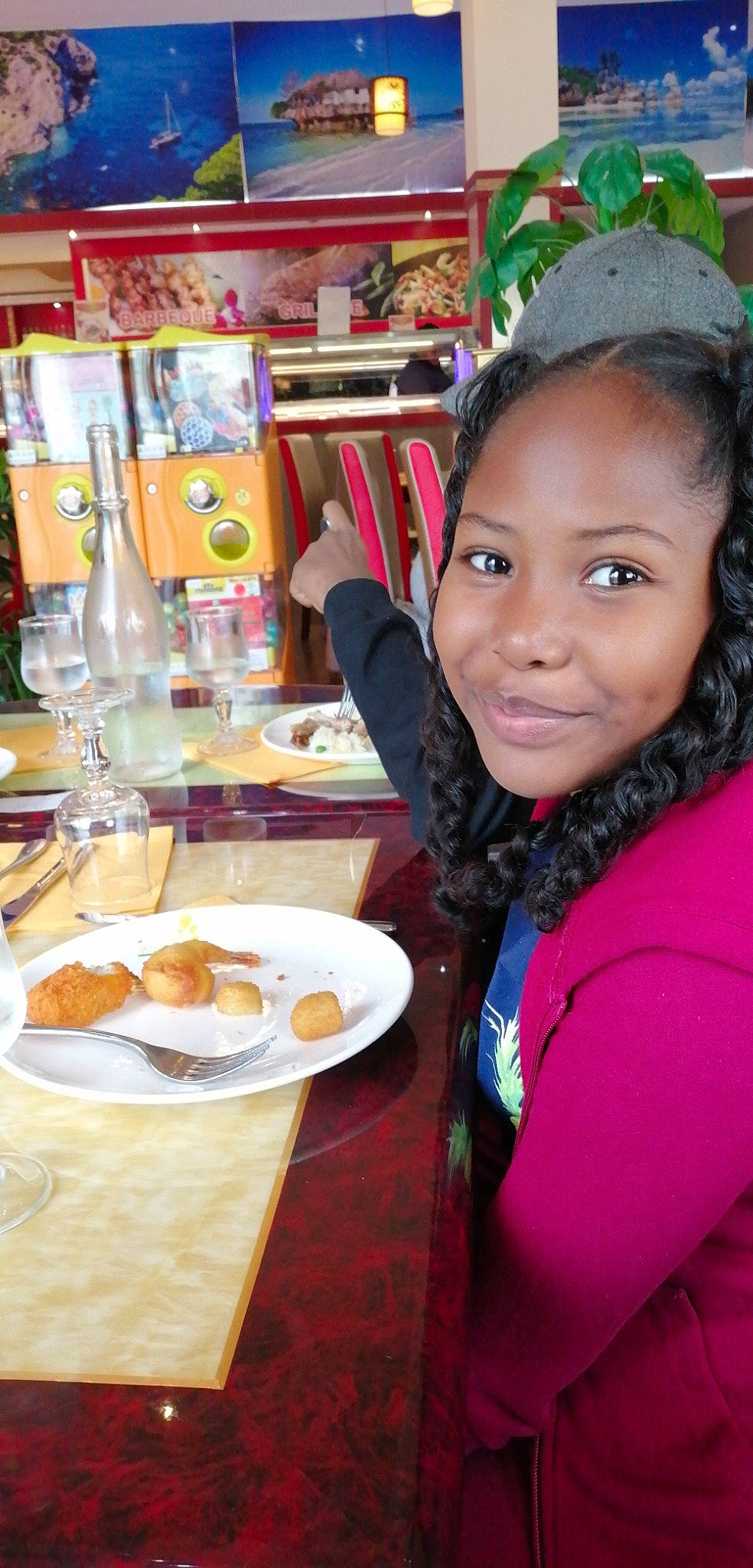 Erin participe au concours pour gagner de l'argent avec cette photo : breakfast, child, cuisine, dish, eating, food, joy, lunch, meal, person, smile