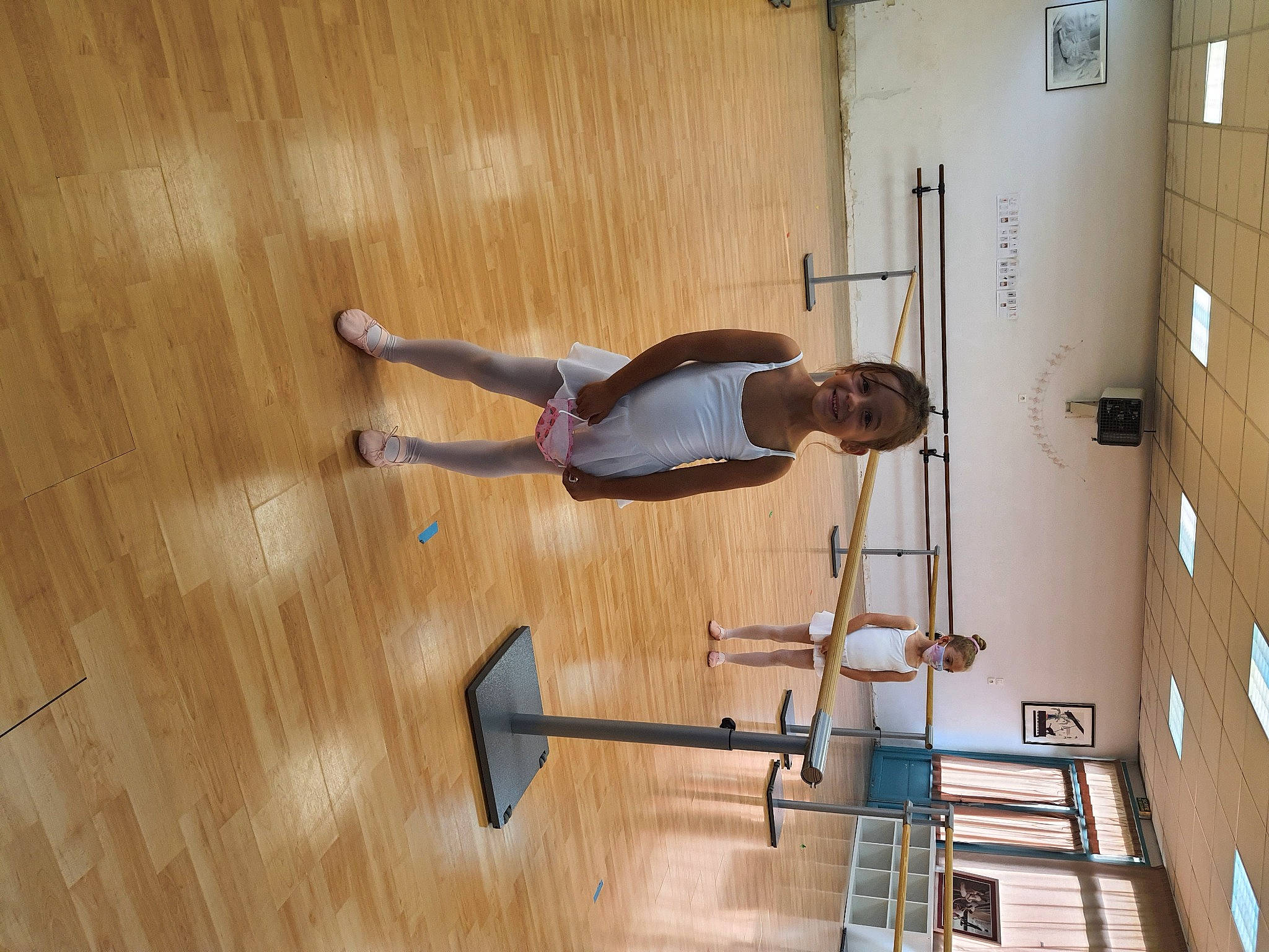 Lya participe au concours pour gagner de l'argent avec cette photo : balance, building, ceiling, dress, engineering, floor, flooring, hall, hardwood, interior_design, jeans, joy, laminate_flooring, person, plank, plywood, room, shorts, varnish, wood