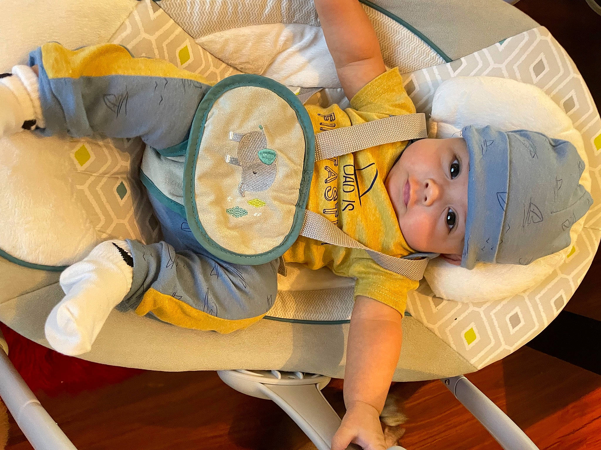 Armani is registered to the contest to win money with this photo: arm, baby, baby_products, baby_safety, baby_toddler_clothing, child, comfort, hat, headwear, health_care, hospital, medical_equipment, medical_procedure, person, room, service, skin, smile, thigh, toddler