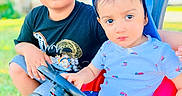Jonathan is registered to the contest to win money with this photo: