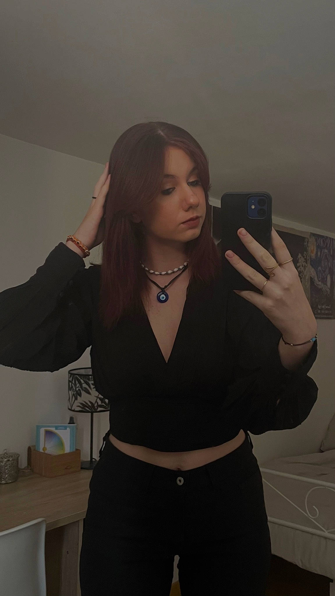 Maëllie a rejoint le concours — aidez-le/la à gagner de superbes lots ! arm, black_hair, blazer, chest, eyelash, eyewear, fashion_design, finger, gesture, hair, joint, lip, long_hair, muscle, neck, person, shoulder, sleeve, thigh, trunk