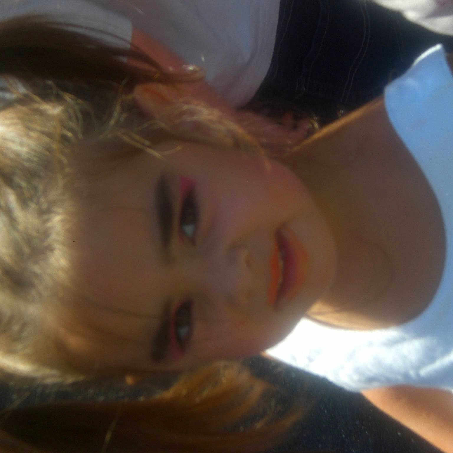 Manon participe au concours pour gagner de l'argent avec cette photo :