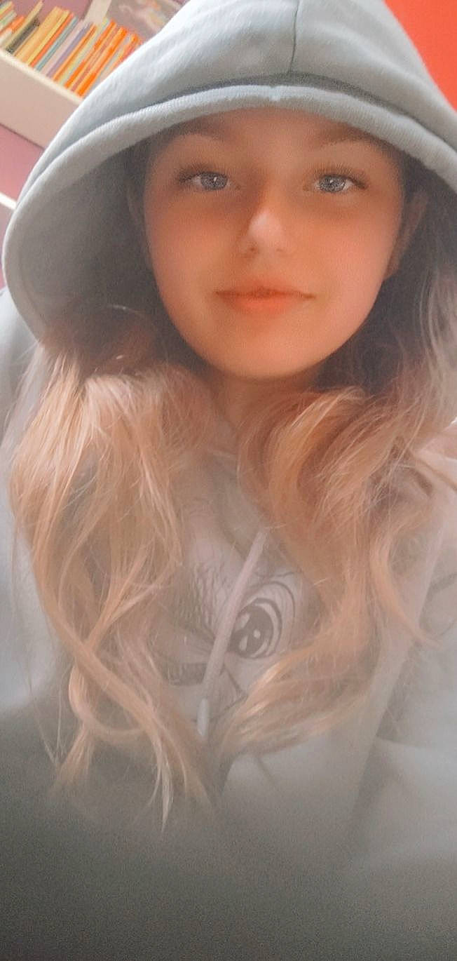 Anastasia a rejoint le concours — aidez-le/la à gagner de superbes lots ! cap, chin, cool, eye, eyebrow, eyelash, face, fedora, flash_photography, hair, hairstyle, hat, headwear, joy, lip, neck, organ, person, shoulder, skin