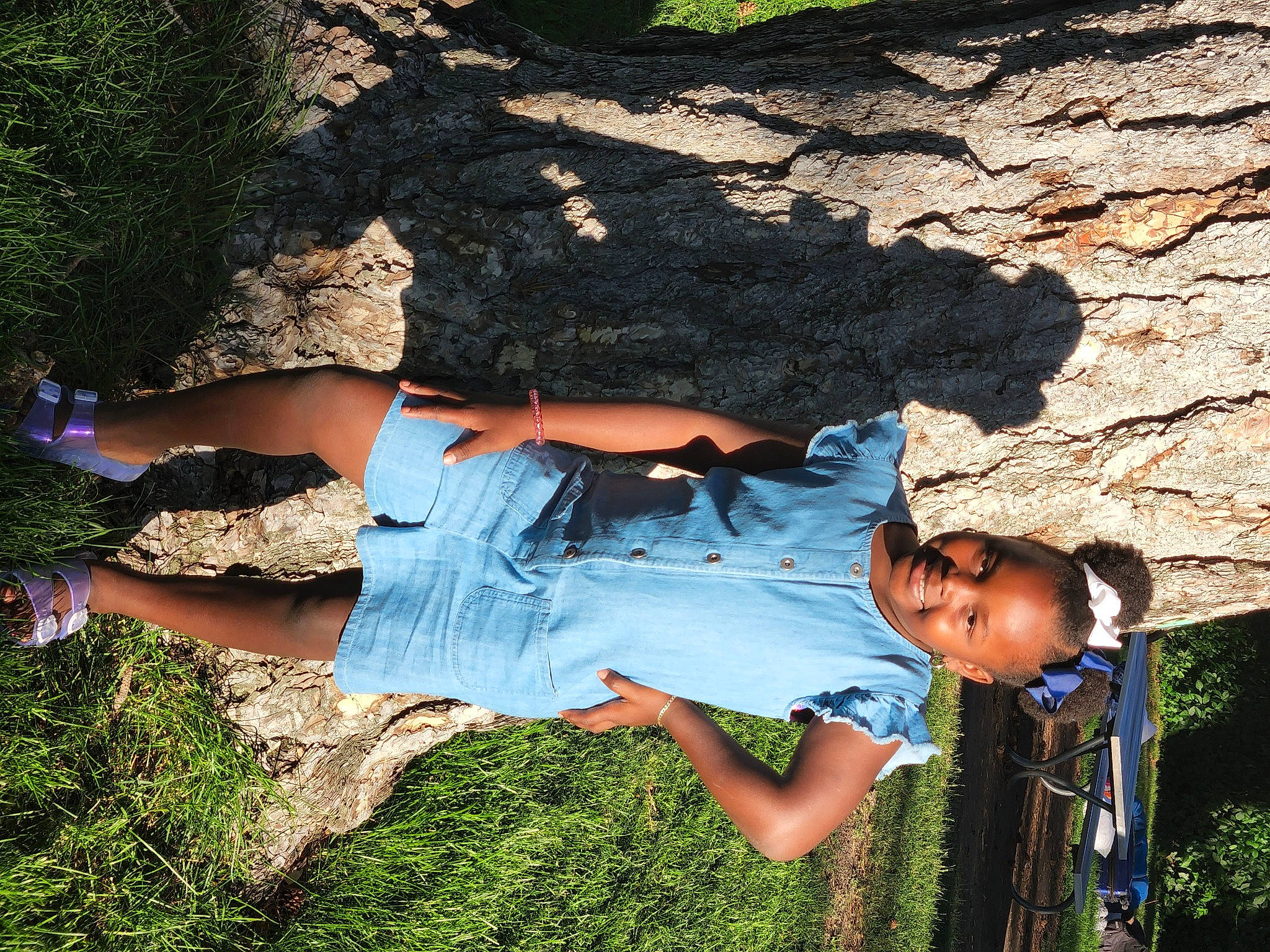 Beautyful joined the competition — help win amazing prizes! adaptation, arm, bedrock, clothing, electric_blue, fun, glasses, grass, happy, joy, leaf, leisure, organism, people_in_nature, person, plant, recreation, shorts, t_shirt, thigh