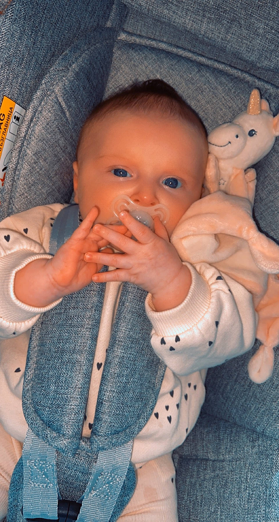 Tatiana a rejoint le concours — aidez-le/la à gagner de superbes lots ! arm, baby_toddler_clothing, cheek, chin, eye, eyelash, face, facial_expression, hand, head, human_body, lip, mouth, muscle, neck, nose, person, product, skin, sleeve