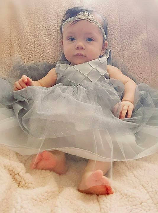 Noel is registered to the contest to win money with this photo: