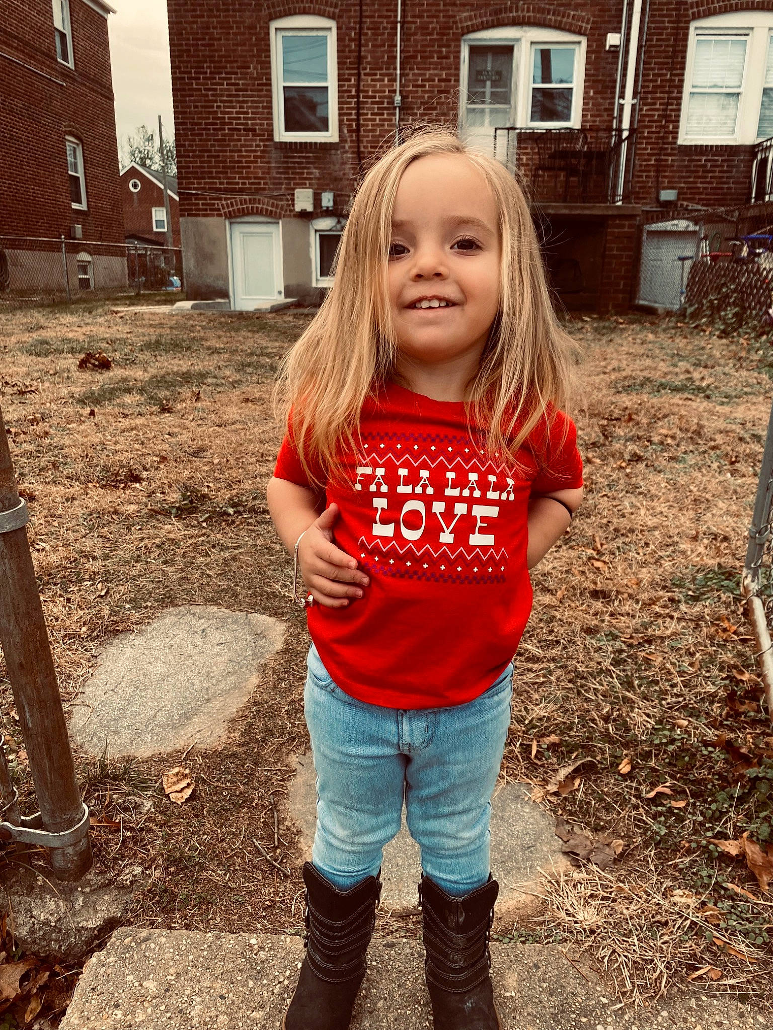 Isabella is registered to the contest to win money with this photo: eye, face, fun, grass, hair, happy, head, joy, leaf, orange, people_in_nature, person, public_space, shoulder, sleeve, smile, standing, summer, tints_and_shades, waist