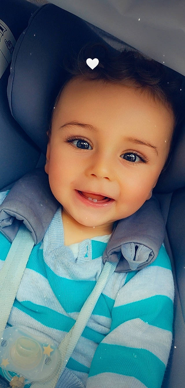 Keylian a rejoint le concours — aidez-le/la à gagner de superbes lots ! azure, baby, black_hair, blue, cheek, chin, cool, eye, eyebrow, eyelash, flash_photography, forehead, happy, human, iris, joy, nose, person, skin, sleeve