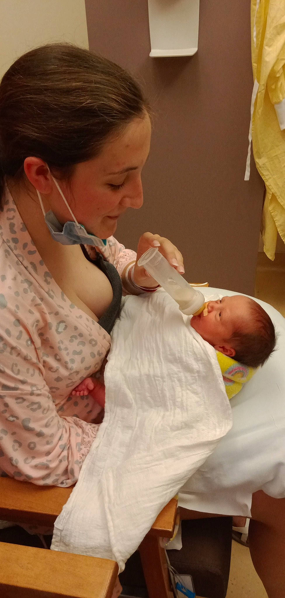 Josephine is registered to the contest to win money with this photo: abdomen, baby, baby_toddler_clothing, chest, child, comfort, ear, elbow, event, eyelash, gesture, hand, interaction, joint, mouth, neck, person, service, shoulder, skin