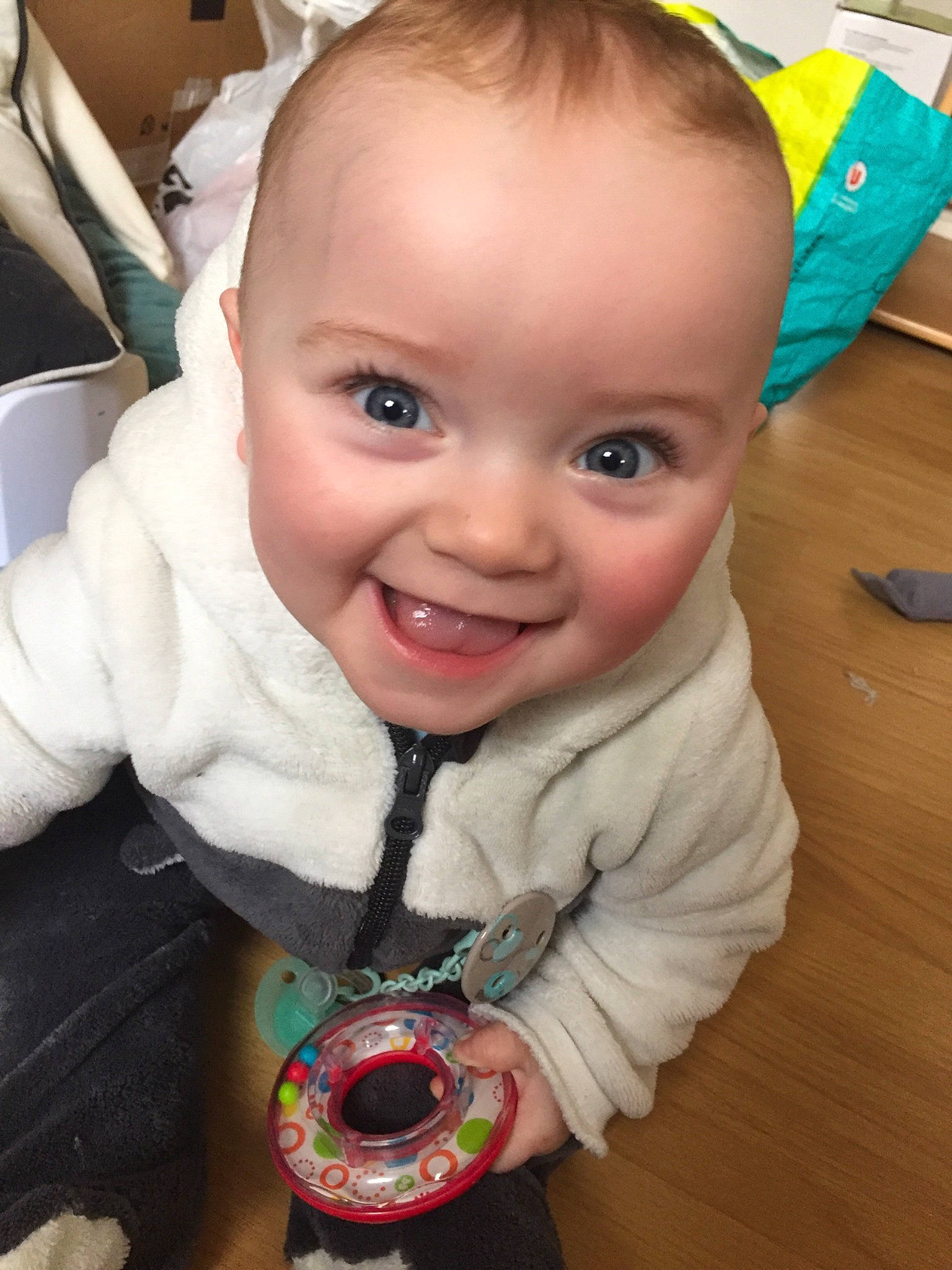 Aloïs a rejoint le concours — aidez-le/la à gagner de superbes lots ! cheek, child, chin, day, ear, eye, eyebrow, forehead, hair, hairstyle, head, human_hair_color, infant, joy, mouth, neck, nose, person, product, skin