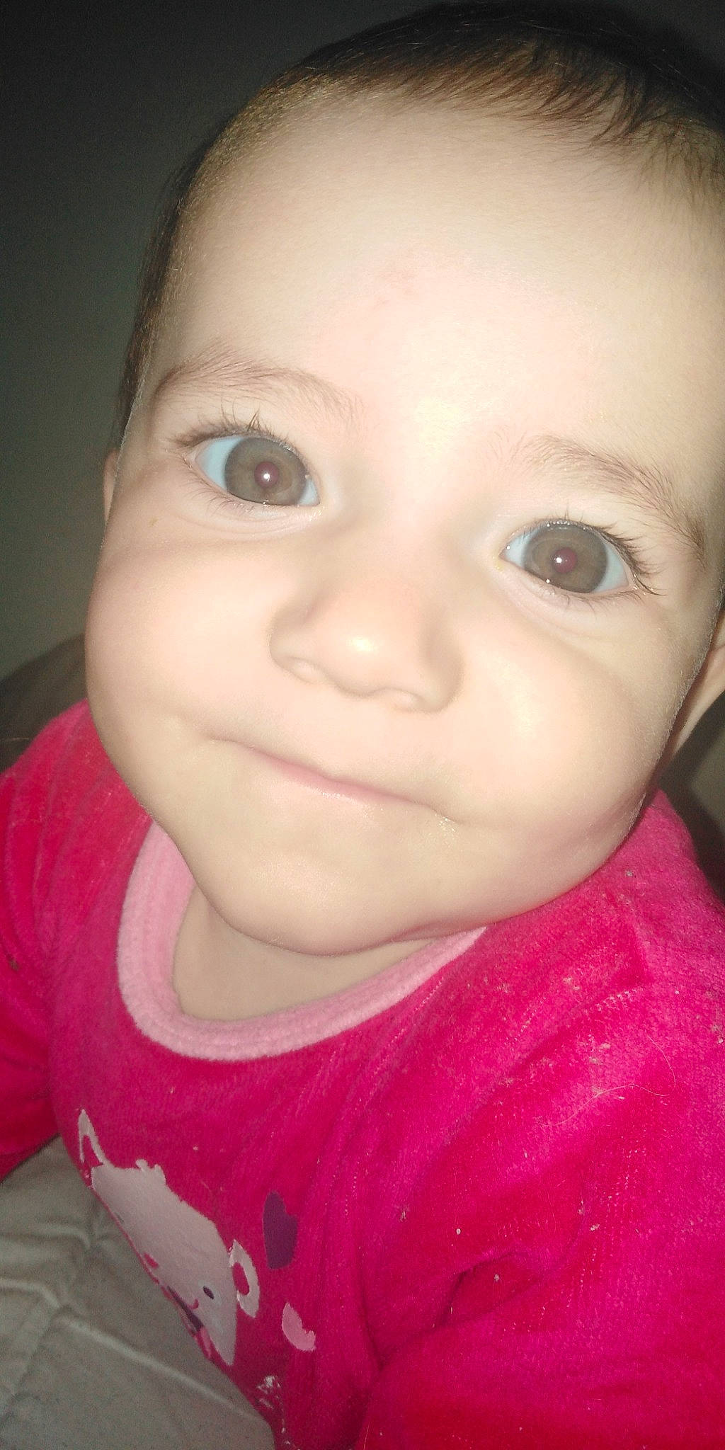 Juanita participe au concours pour gagner de l'argent avec cette photo : baby, cheek, child, chin, close_up, eye, eyebrow, eyelash, face, facial_expression, forehead, head, iris, lip, mouth, nose, person, pink, skin, smile