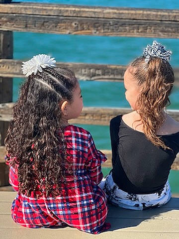 Breeley joined the competition — help win amazing prizes! blond, brown_hair, electric_blue, event, eyewear, fashion_accessory, fashion_design, fun, happy, headband, headgear, headpiece, jewellery, leisure, long_hair, pattern, person, plaid, summer, tartan