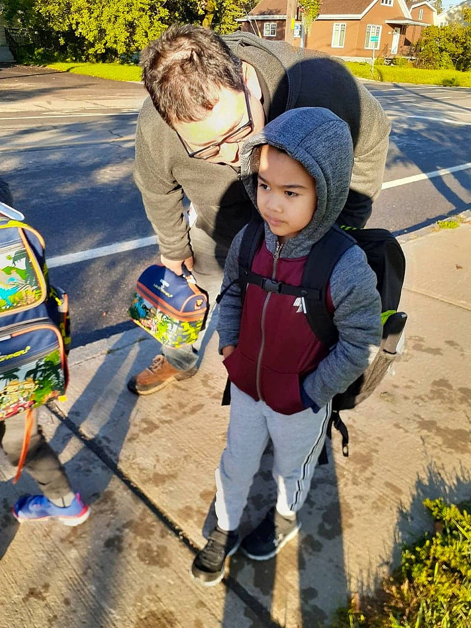 Justin participe au concours pour gagner de l'argent avec cette photo : child, headwear, leaf, person, plant, play, soil, toddler, tree, vacation, walking