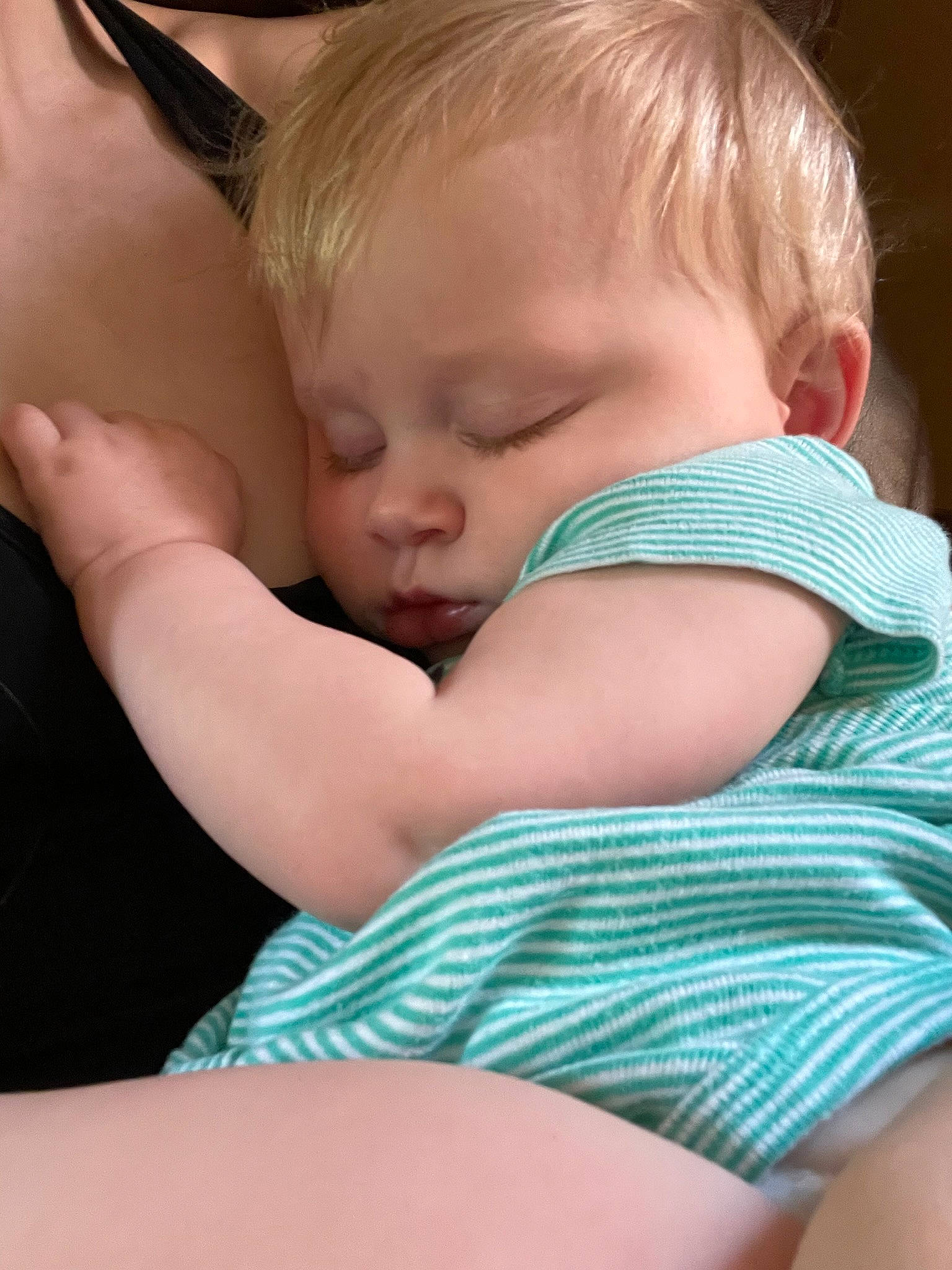 Malcolm is registered to the contest to win money with this photo: arm, baby, baby_toddler_clothing, cheek, child, comfort, elbow, finger, gesture, head, human_body, iris, joint, muscle, neck, people, person, shoulder, skin, thigh