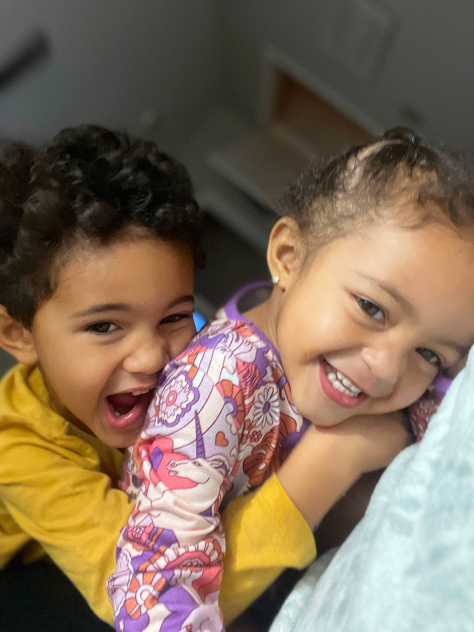 Avaya joined the competition — help win amazing prizes! cheek, chin, ear, eye, eyebrow, face, hair, hairstyle, hand, happy, head, human_body, iris, joy, lip, mouth, nose, person, plant, shoulder