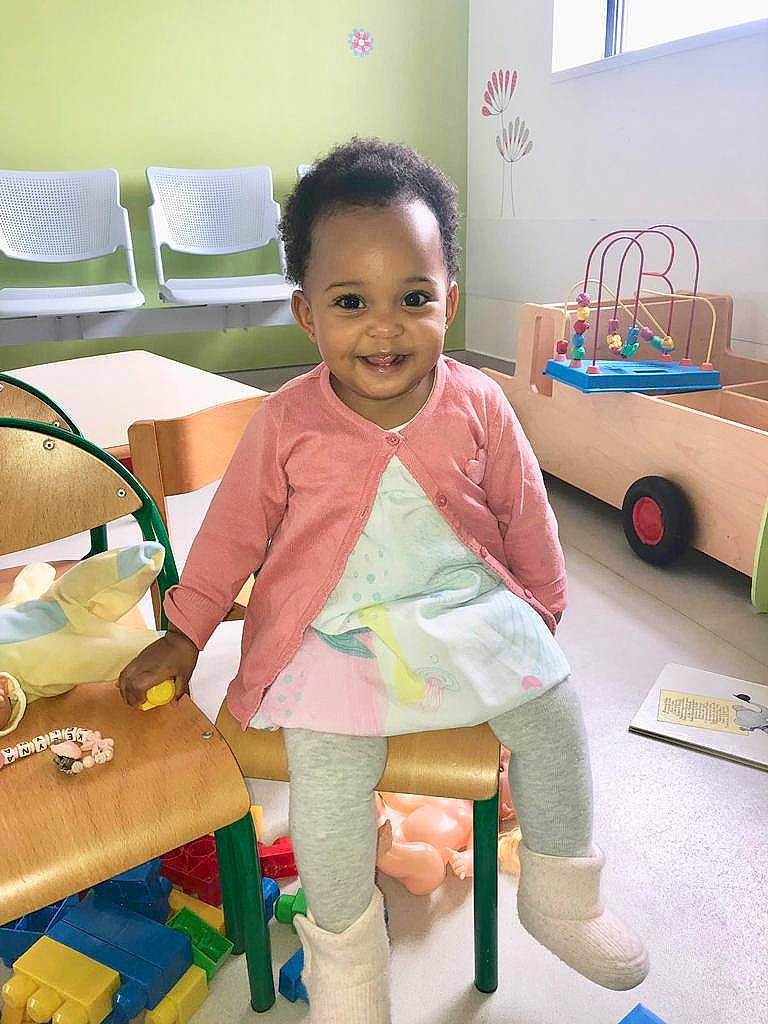 Kelyna a rejoint le concours — aidez-le/la à gagner de superbes lots ! baby, child, joy, person, play, room, skin, smile, toddler