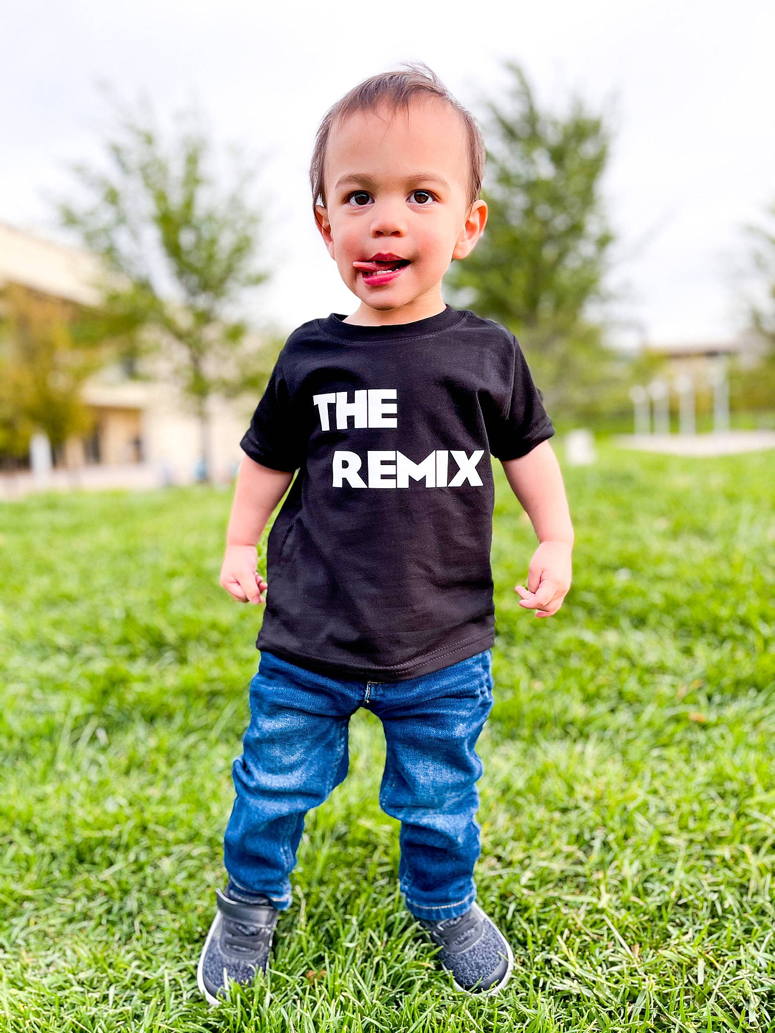 Rhett is registered to the contest to win money with this photo: child, eye, flash_photography, fun, grass, grass_family, grassland, hair, happy, jeans, leaf, leisure, people_in_nature, person, plant, sky, sleeve, smile, standing, toddler