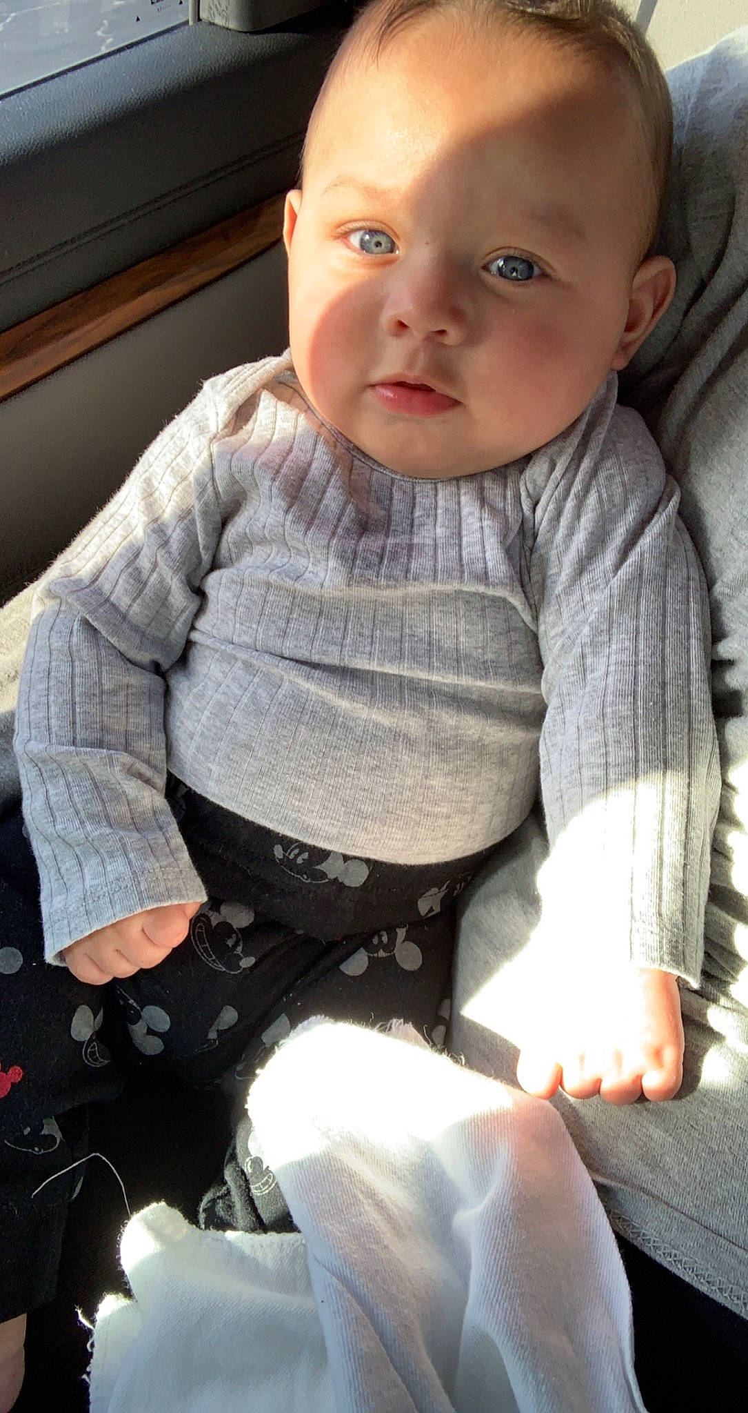 Israel is registered to the contest to win money with this photo: arm, black, cheek, chin, comfort, eye, eyebrow, face, hair, hairstyle, head, human, human_body, joint, lip, mouth, nose, person, product, skin