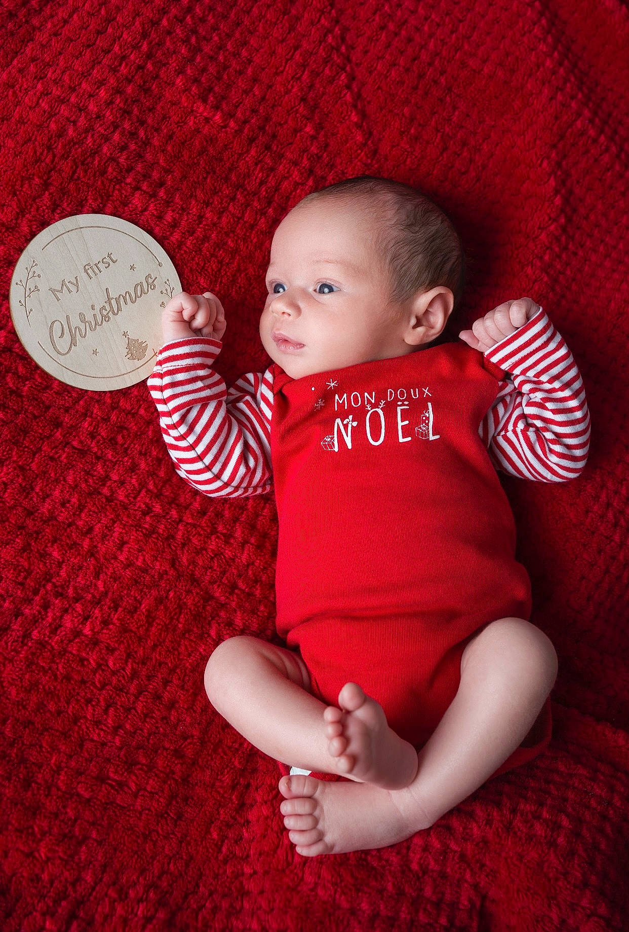 Andrew participe au concours pour gagner de l'argent avec cette photo : baby, baby_toddler_clothing, beauty, cheek, child, comfort, finger, flash_photography, gesture, hand, happy, magenta, pattern, person, pink, product, skin, sleeve, textile, thumb