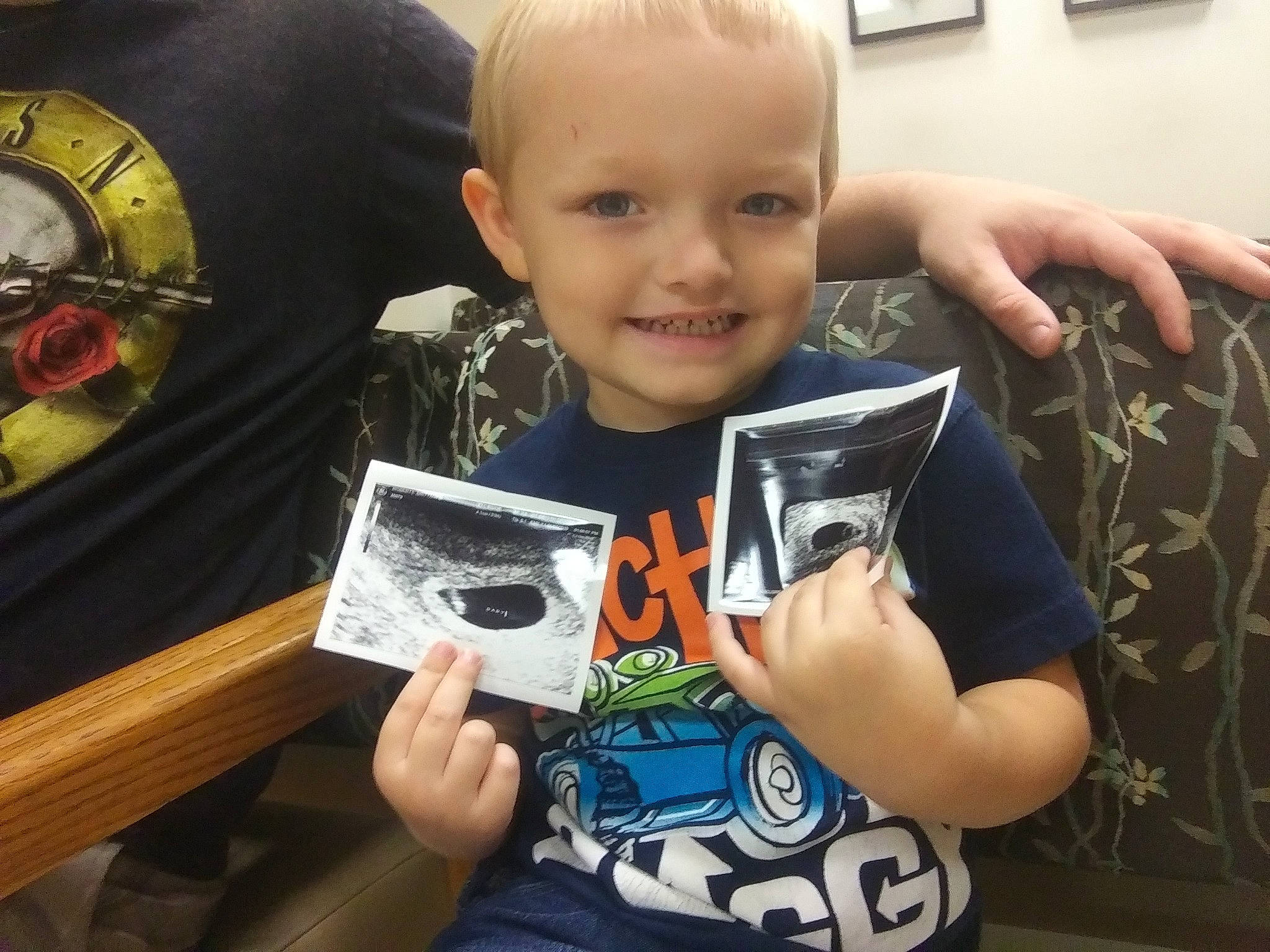 Roman joined the competition — help win amazing prizes! child, cool, joy, person, play, t_shirt, toddler