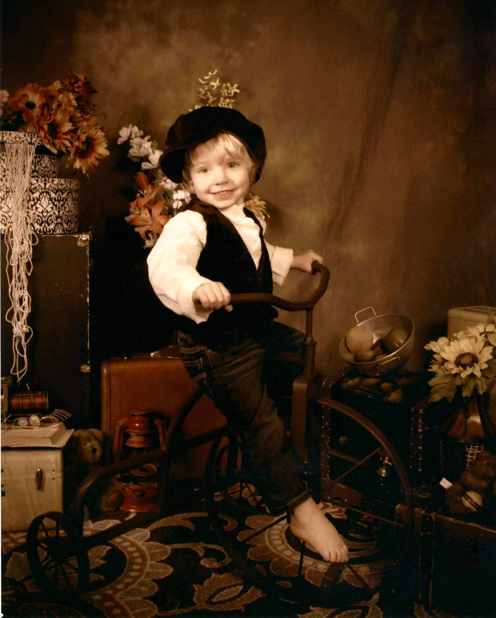 Ryland joined the competition — help win amazing prizes! flash_photography, joy, performance, person, photography, portrait