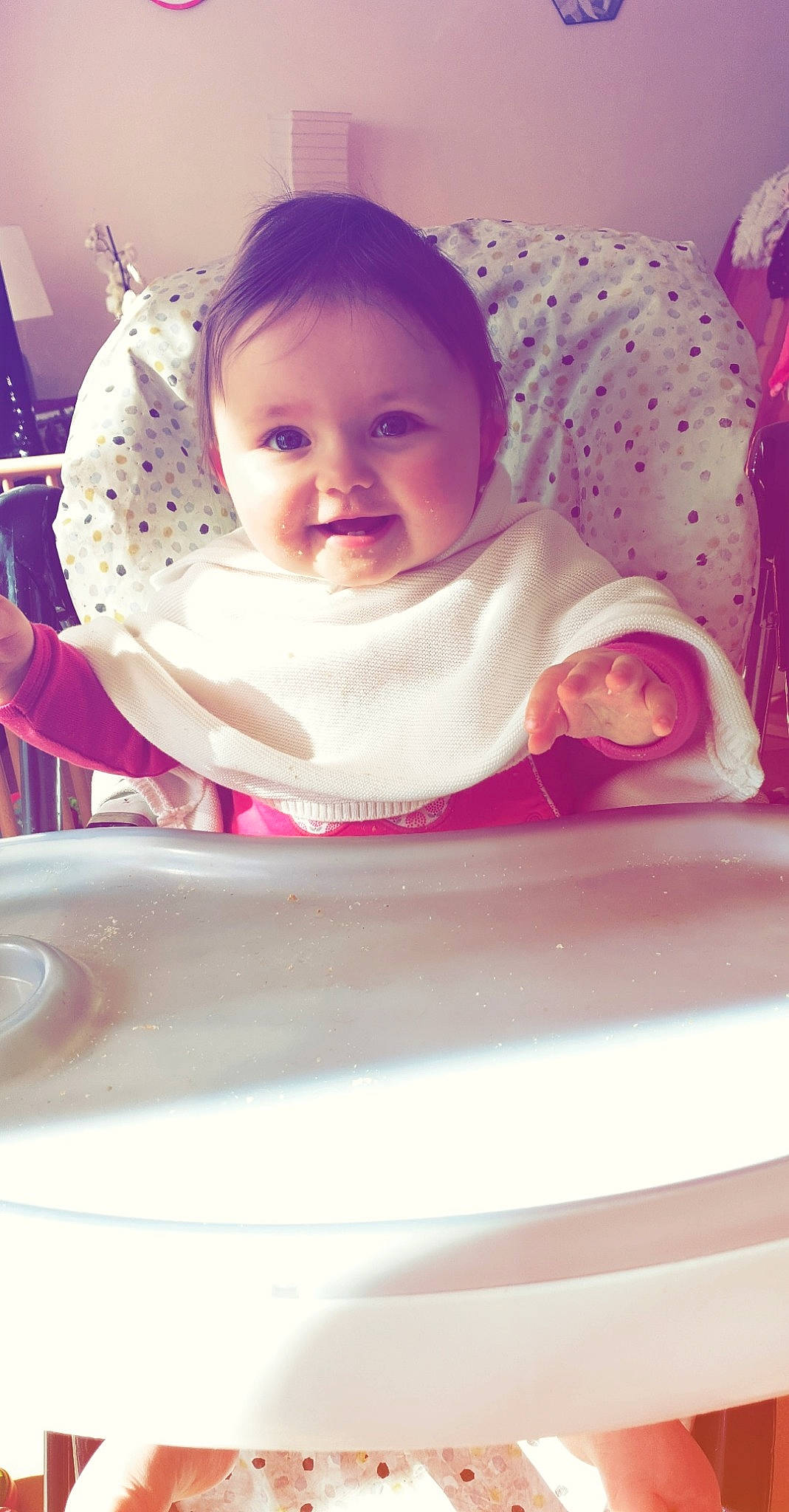 Romane a rejoint le concours — aidez-le/la à gagner de superbes lots ! baby, beauty, cheek, child, nose, person, pink, skin, smile, toddler