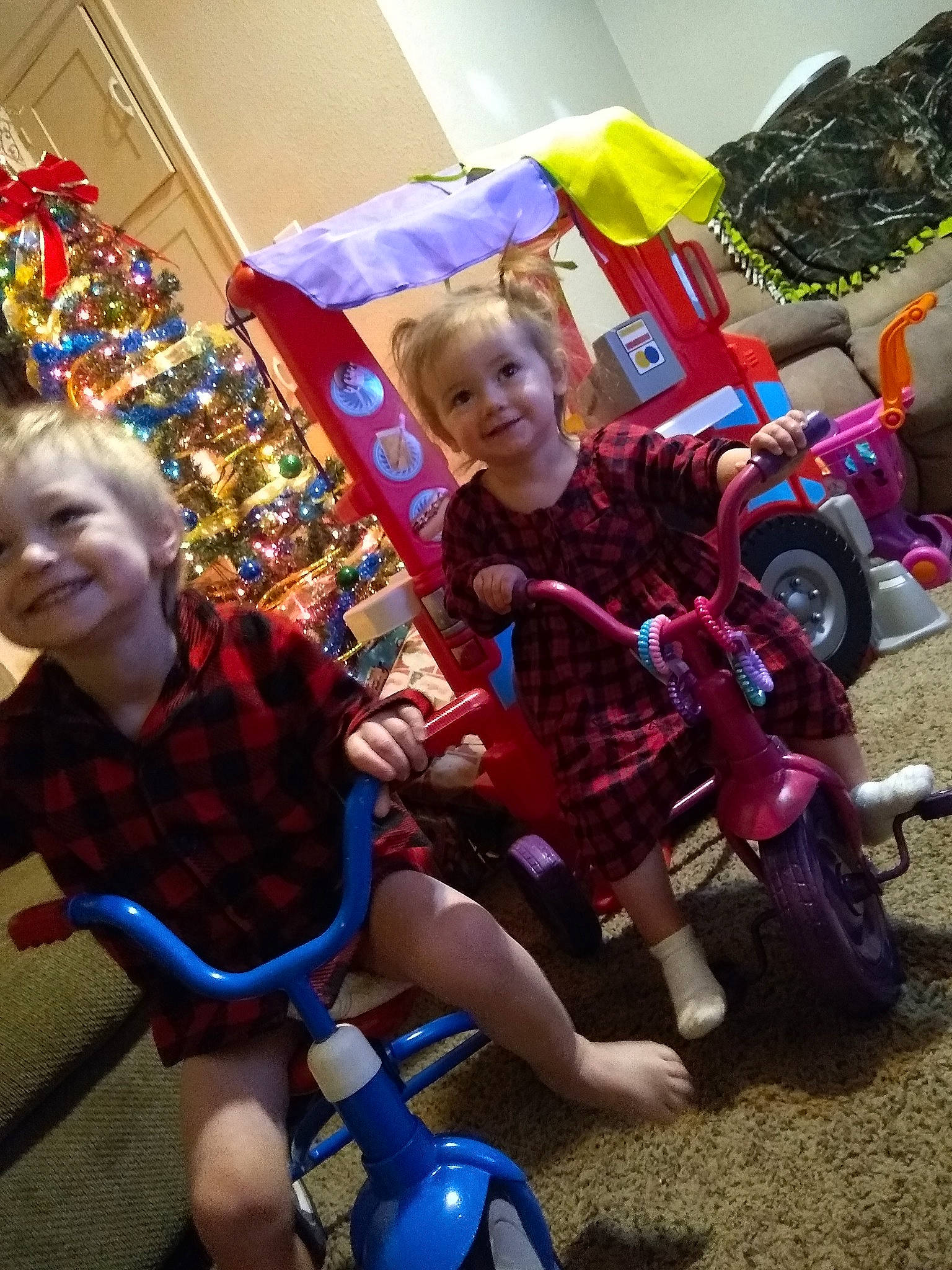 Azaria joined the competition — help win amazing prizes! child, costume, event, fictional_character, fun, games, joy, party, person, play, product, toddler, toy, vacation, vehicle