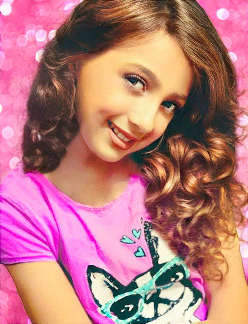 Katalaya is registered to the contest to win money with this photo: cheek, chin, ear, eye, eyebrow, eyelash, face, facial_expression, fashion, forehead, hair, hairstyle, head, human, joy, lip, mouth, nose, organ, person