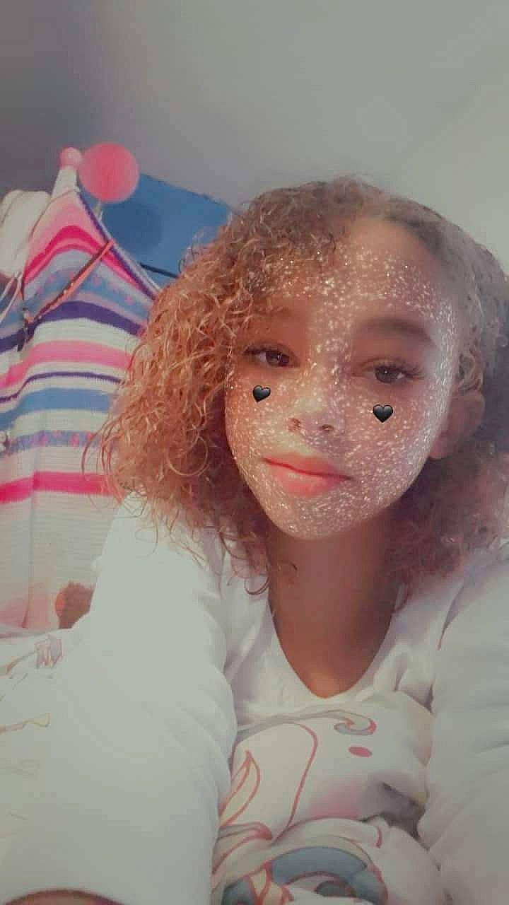 Serenity is registered to the contest to win money with this photo: art, bangs, blond, brown_hair, cheek, child, eyebrow, eyelash, eyewear, fashion_accessory, gesture, happy, jaw, lip, neck, nose, paint, person, selfie, sleeve