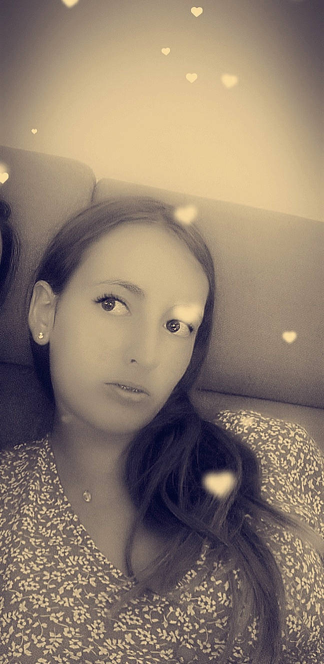 EMMIE a rejoint le concours — aidez-le/la à gagner de superbes lots ! black_hair, cloud, cool, eyebrow, eyelash, eyewear, face, flash_photography, happy, head, iris, jaw, lip, long_hair, neck, nose, person, selfie, skin, smile