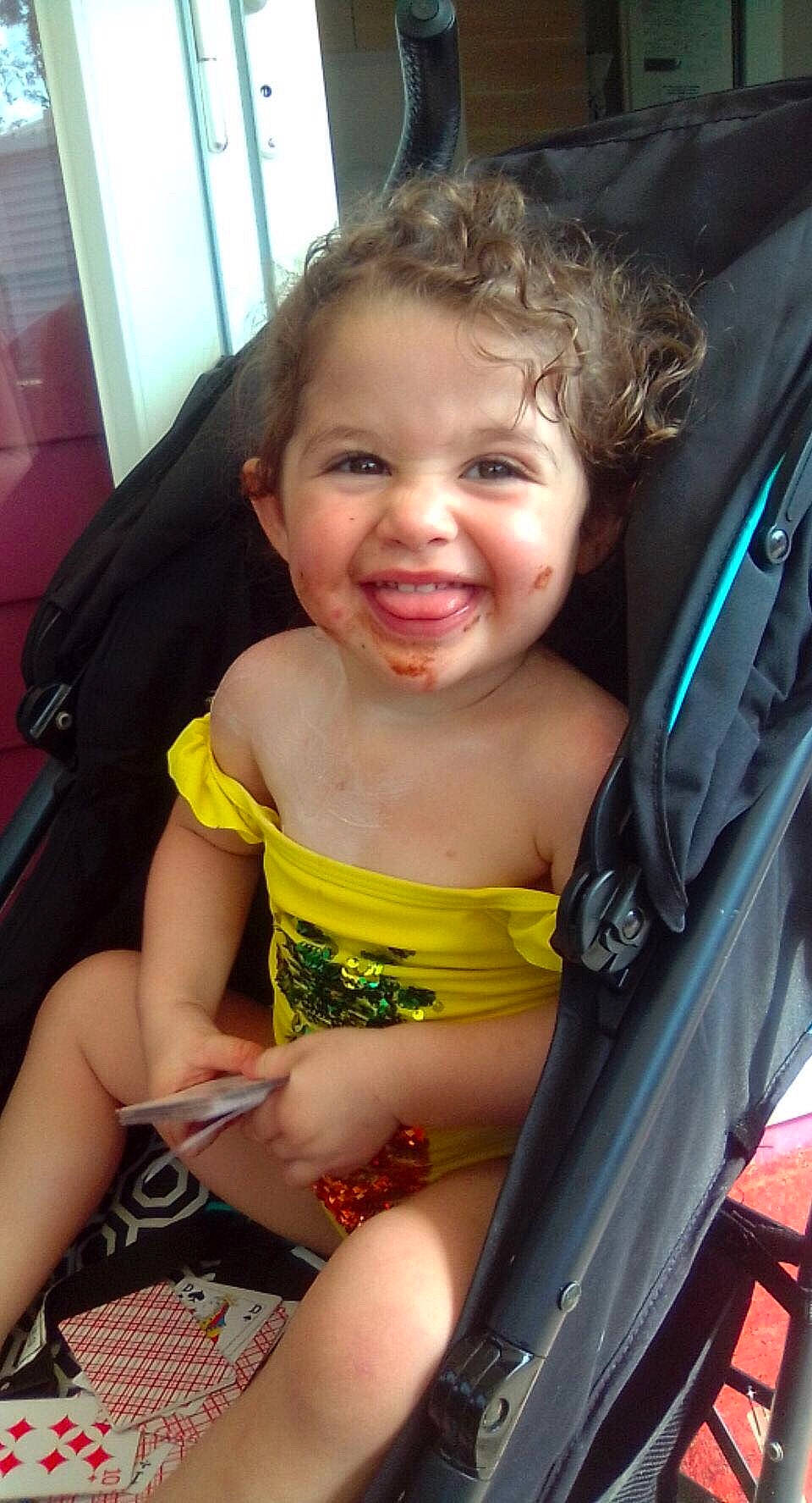 Ilyana participe au concours pour gagner de l'argent avec cette photo : child, eye, face, facial_expression, joy, person, skin, smile, toddler