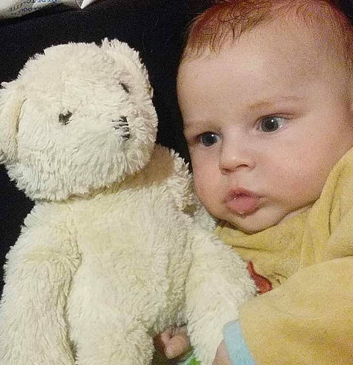 Ethanael participe au concours pour gagner de l'argent avec cette photo : child, fur, infant, material, nose, person, plush, smile, snout, stuffed_toy, teddy_bear, textile, toddler