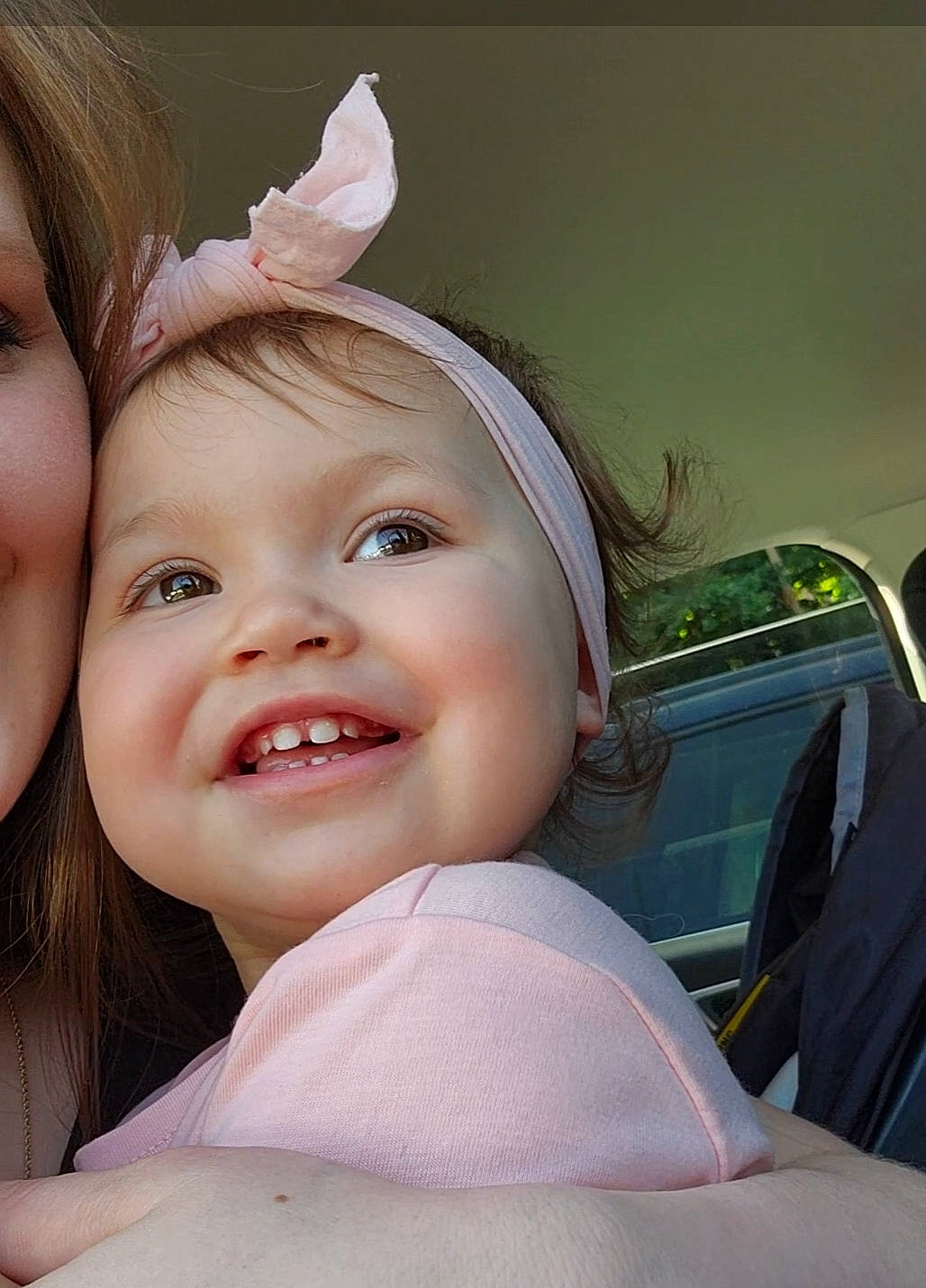 Kayliana is registered to the contest to win money with this photo: baby, blond, cheek, child, ear, eye, eyebrow, eyelash, fashion_accessory, gesture, happy, headband, headpiece, human, iris, joy, lip, person, pink, skin