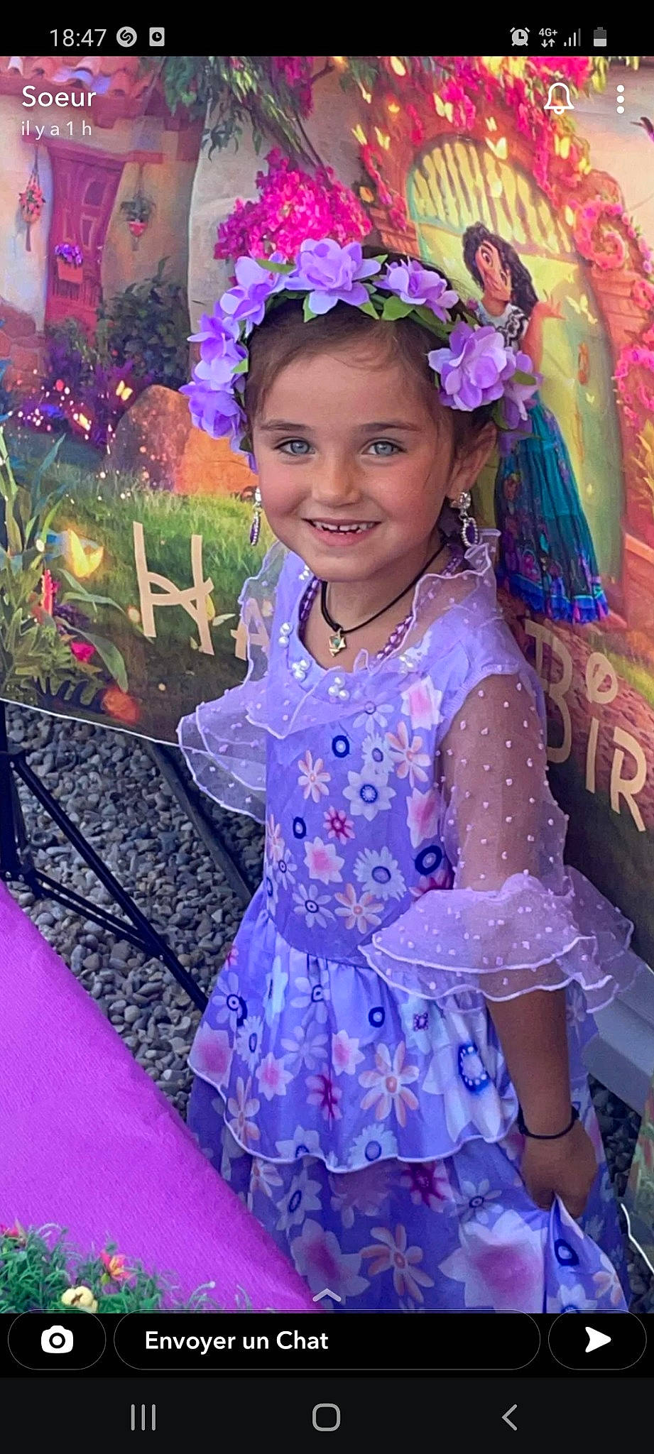 Harley a rejoint le concours — aidez-le/la à gagner de superbes lots ! baby_toddler_clothing, beauty, blue, child, electric_blue, embellishment, event, fashion, fun, happy, head, headgear, headpiece, headwear, iris, joy, magenta, person, pink, purple