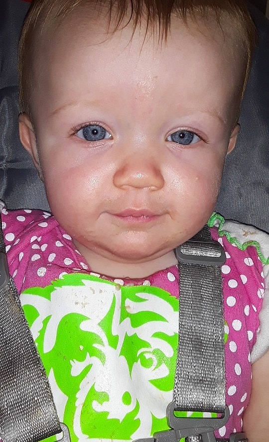 Olivette is registered to the contest to win money with this photo: baby, beauty, cheek, child, chin, close_up, eye, eyebrow, face, facial_expression, forehead, head, iris, lip, mouth, nose, person, pink, skin, smile