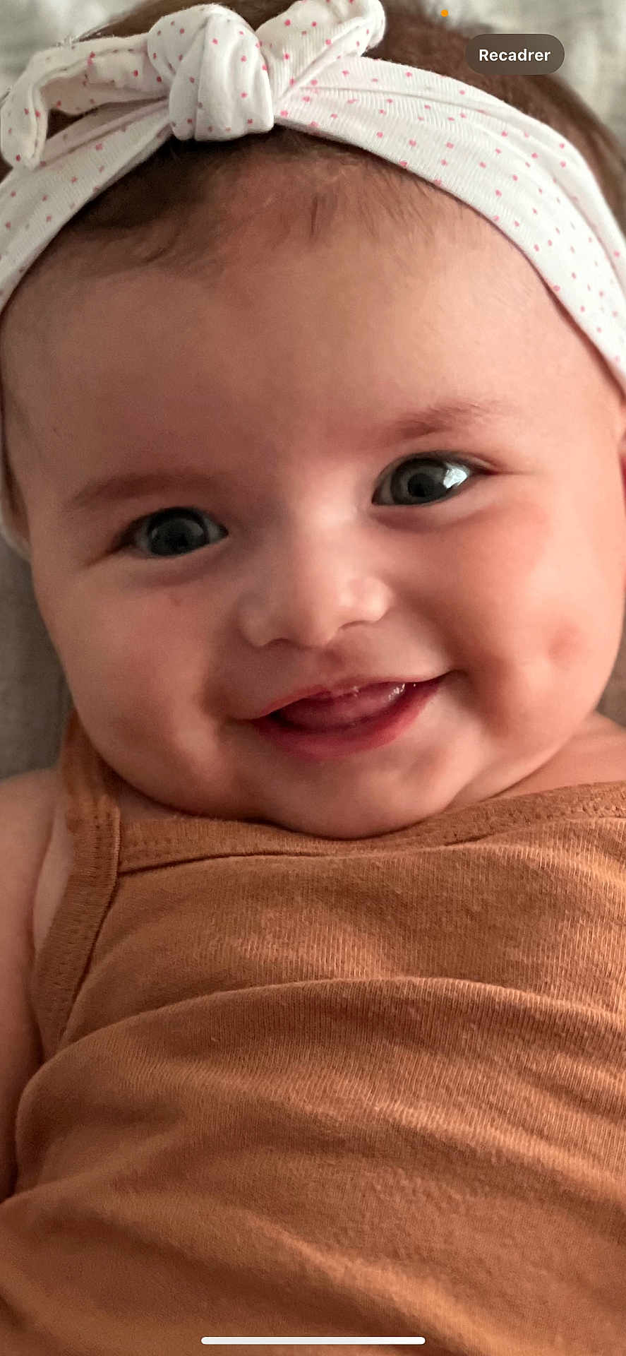 Abygaëlle participe au concours pour gagner de l'argent avec cette photo : baby, face, smile, headband, dimples, tank_top, eyes, close_up, cheeky, infant, cute, skin, person, portrait, child, happy, headwear, baby_clothes, expression, indoors