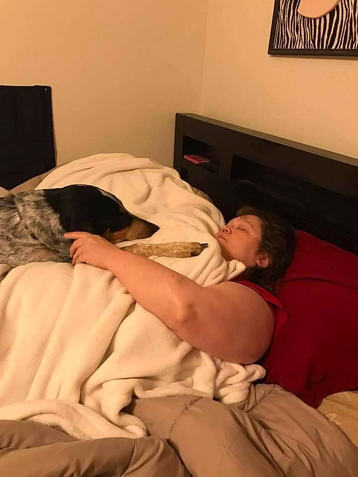 Cajun Blue joined the competition — help win amazing prizes! bed, bed_sheet, bedding, bedroom, bedtime, comfort, couch, duvet, elbow, event, flooring, human_body, human_leg, linens, nap, picture_frame, pillow, room, shoulder, t_shirt