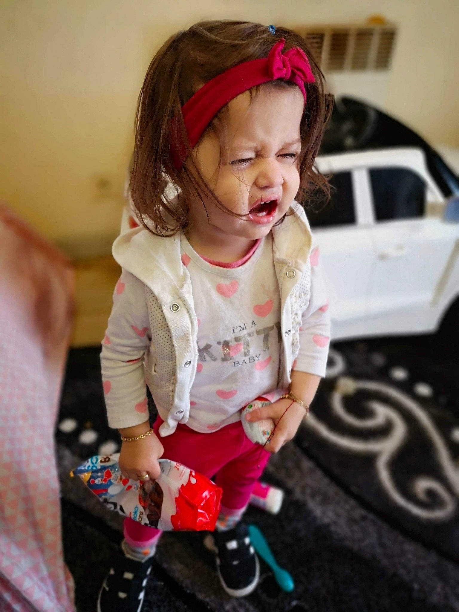 Alma participe au concours pour gagner de l'argent avec cette photo : child, girl, outerwear, person, product, skin, textile, toddler