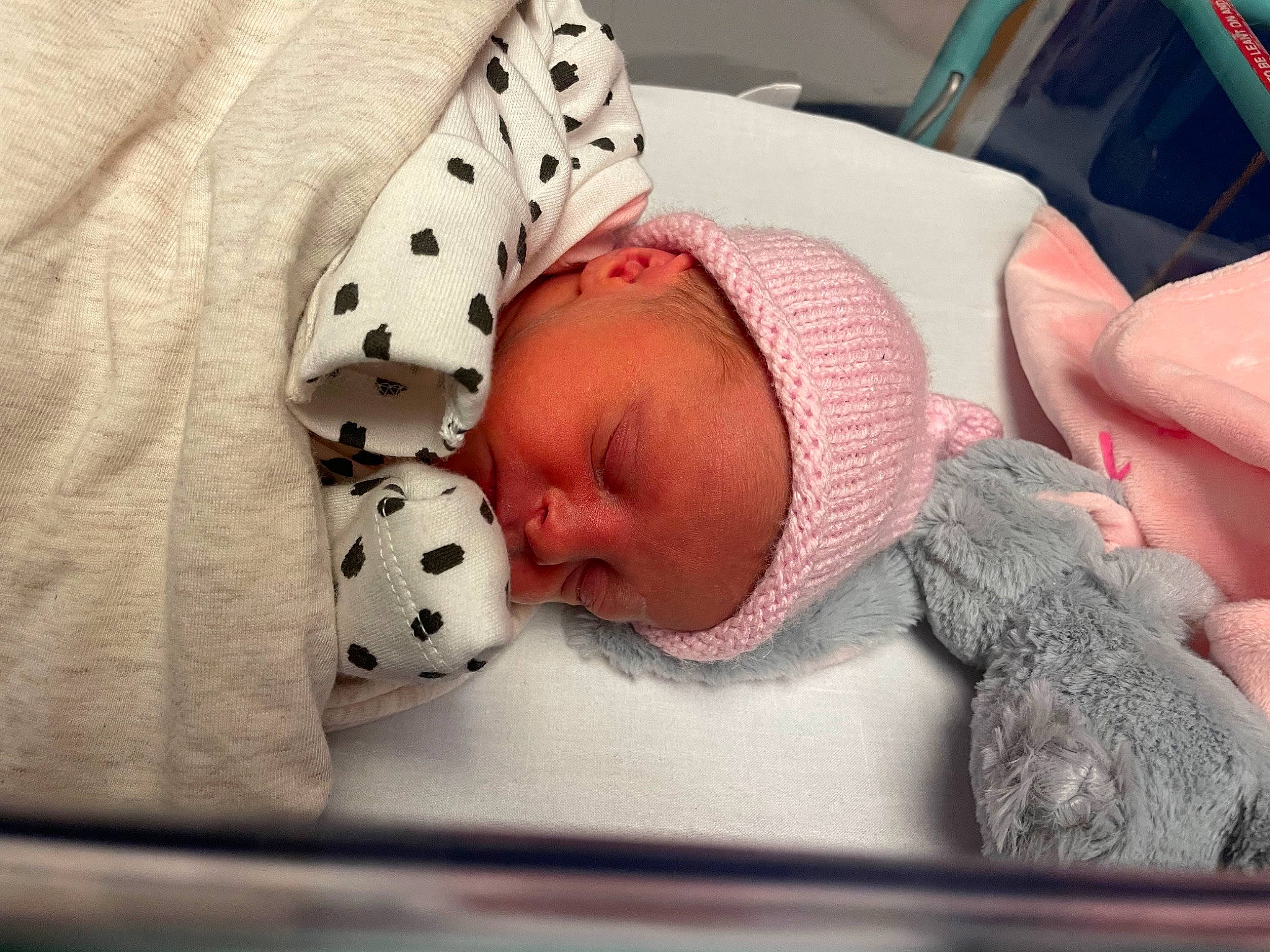 Hope-marie is registered to the contest to win money with this photo: baby, baby_products, baby_safety, baby_sleeping, baby_toddler_clothing, beanie, bedding, bedtime, carmine, child, comfort, facial_expression, flesh, knit_cap, linens, pattern, person, room, skin, sleeve