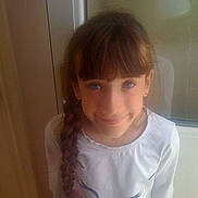 Kianna is registered to the contest to win money with this photo: