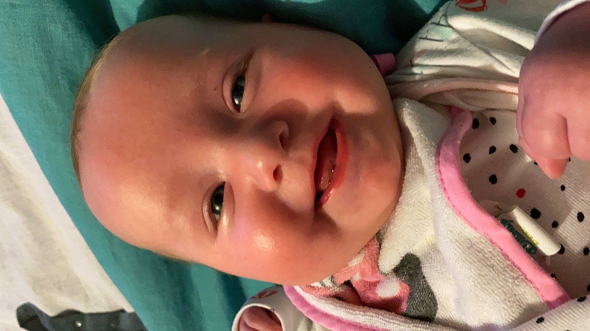 Léna a rejoint le concours — aidez-le/la à gagner de superbes lots ! baby, baby_toddler_clothing, beauty, cheek, child, chin, eyebrow, eyelash, forehead, happy, headwear, iris, joy, lip, mouth, neck, nose, organ, person, pink